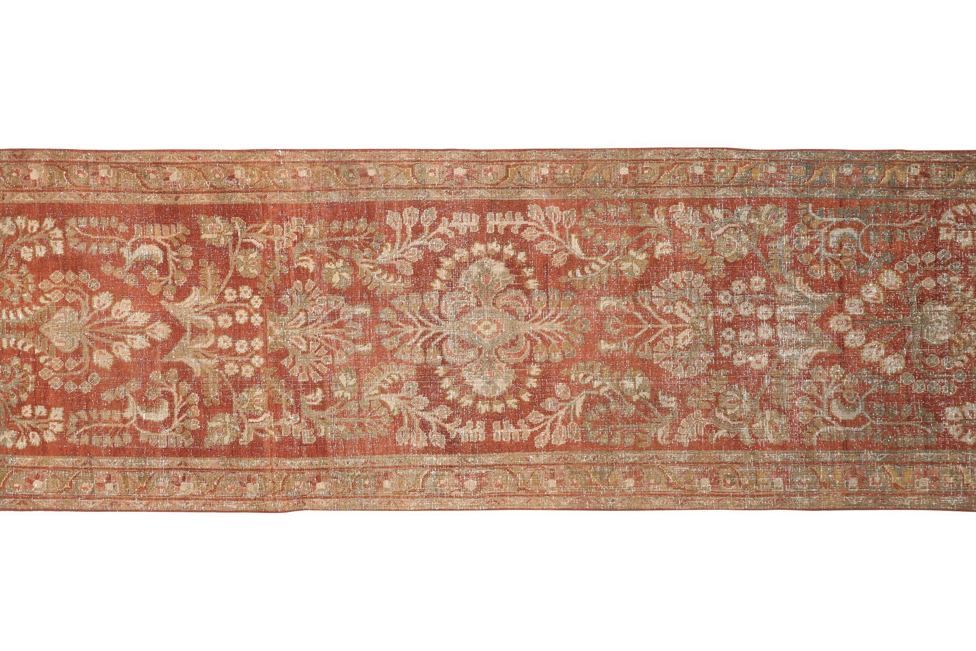 Persian Mahal Runner Rug - Wool Red Design - 97704 In Excellent Condition For Sale In Dallas, TX