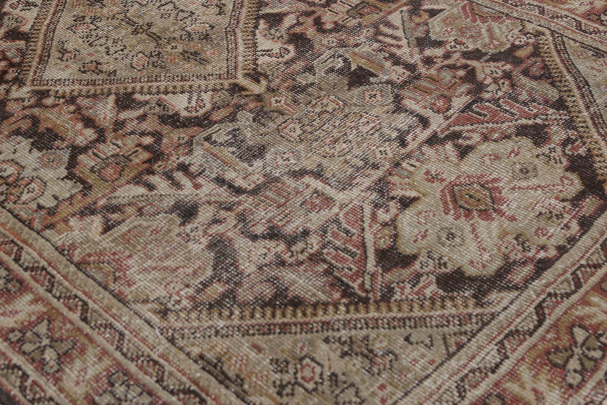 Scopri l'eleganza del Tappeto persiano Mahal di piccole dimensioni del 1880. Progettato con lana e marrone-avorio-rosso, questo design esclusivo è perfetto per valorizzare il tuo spazio.