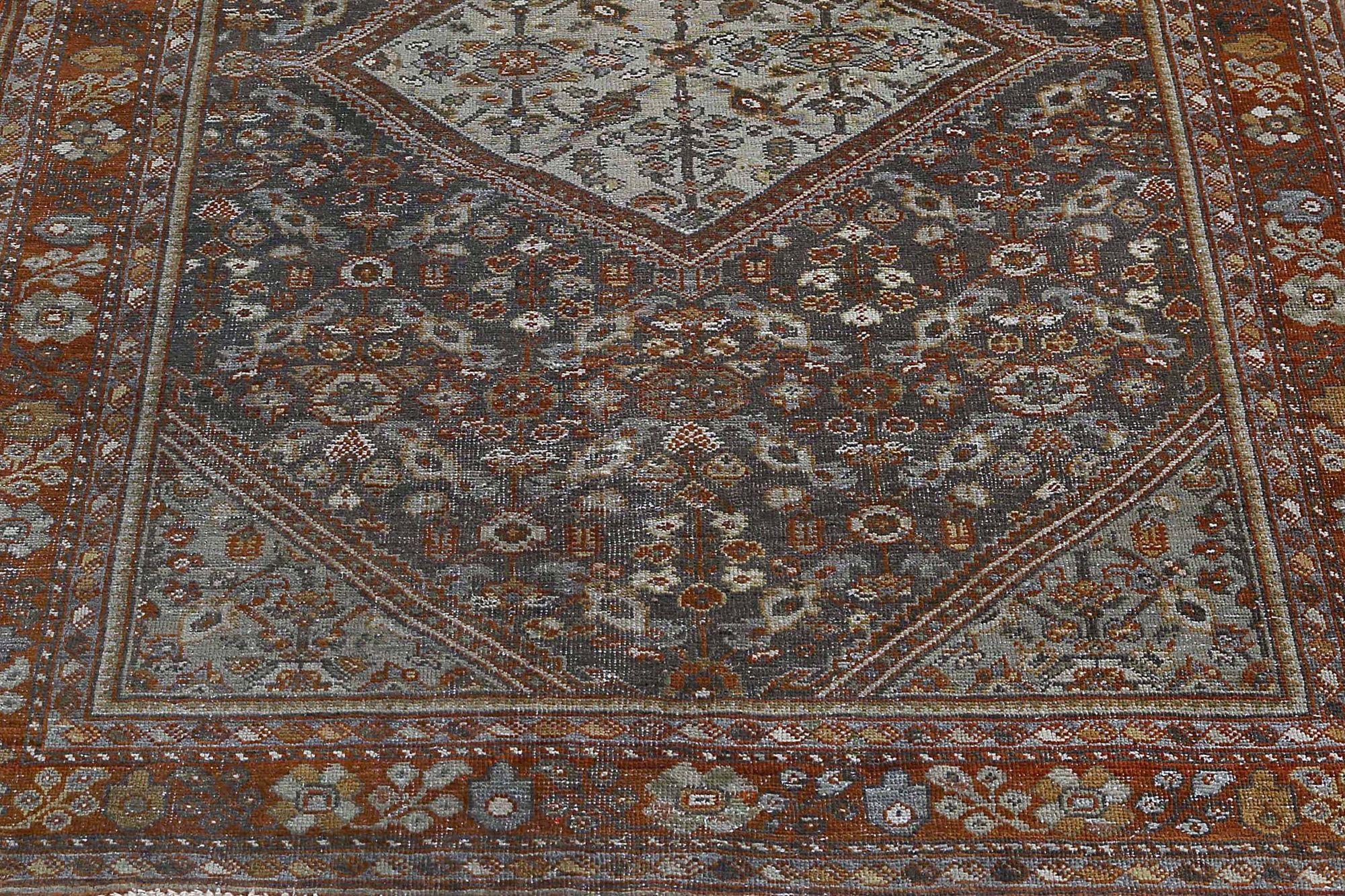 Entdecken Sie die Eleganz des persischen Mahal mit dem kleinen Teppich CIRCA 1880. Dieses exklusive Design aus Wolle und Marineblau ist perfekt, um Ihren Raum zu verschönern.