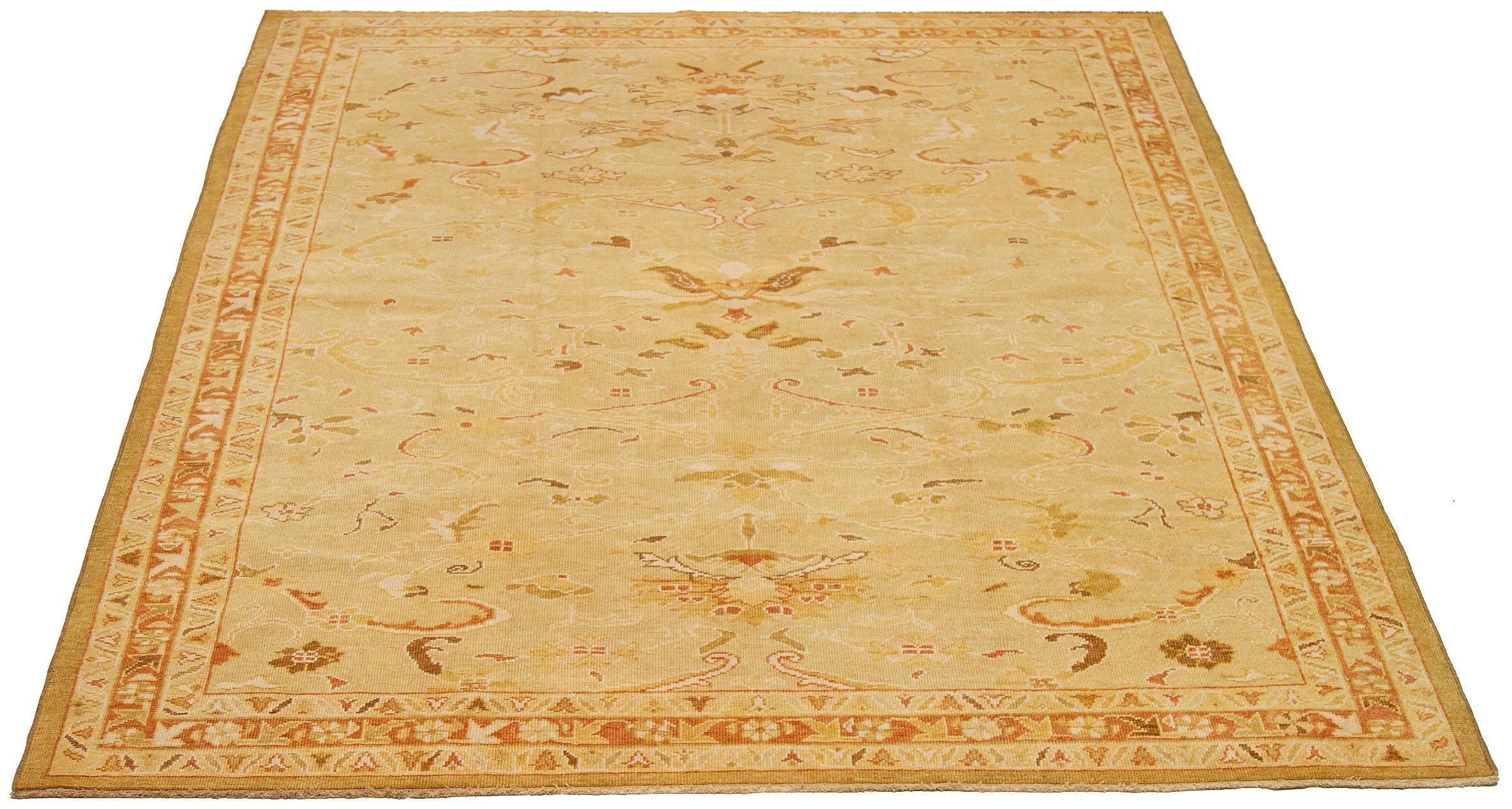 Entdecken Sie die Eleganz des persischen Mahal mit dem kleinen Teppich CIRCA 1910. Dieses exklusive Design aus Wolle und Gelb ist perfekt, um Ihren Raum zu verschönern.