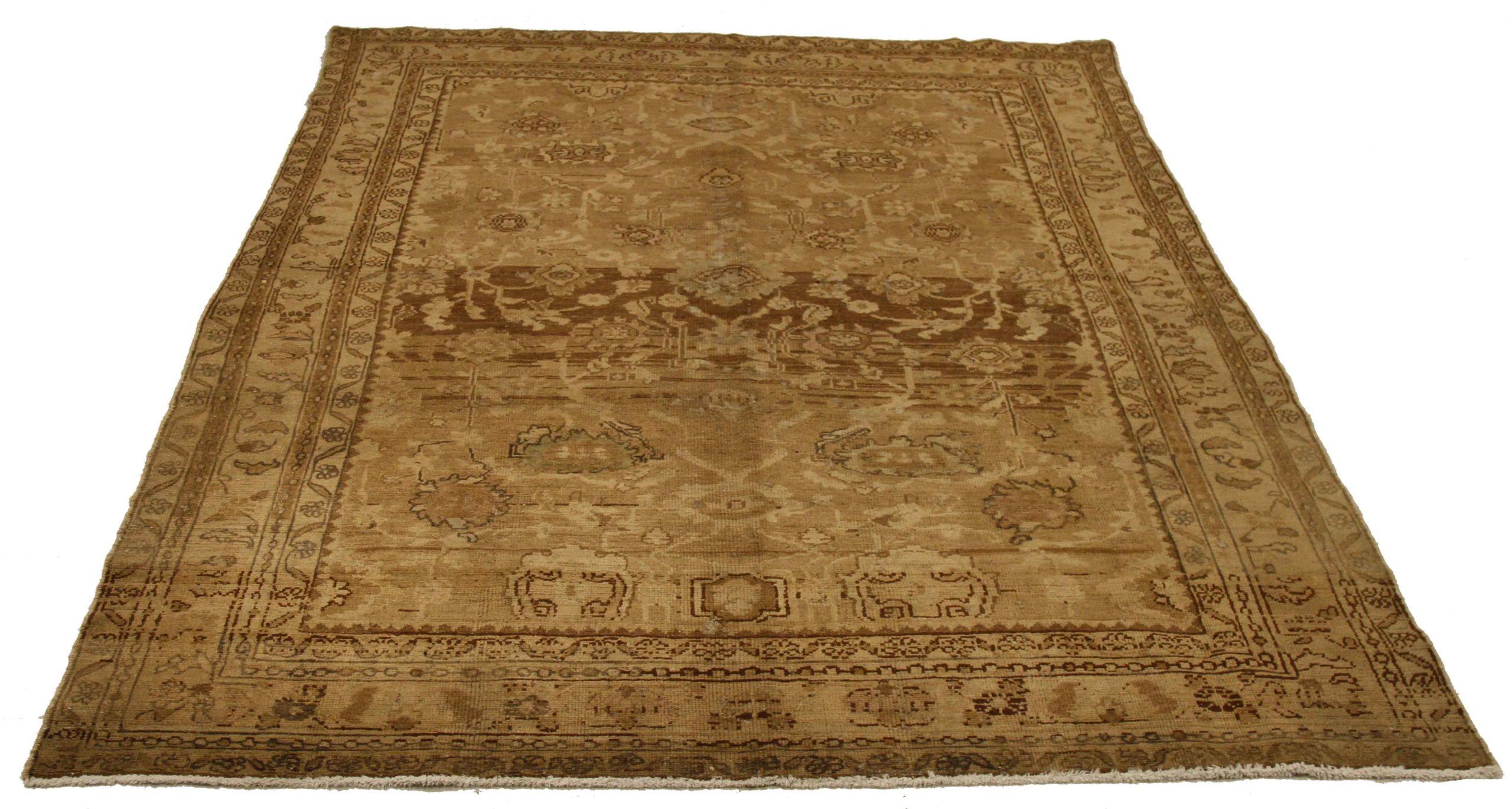 Scopri l'eleganza dei Malayer persiani con i tappeti d'area CIRCA 1880. Progettato con una meticolosa attenzione ai dettagli, questo design esclusivo è perfetto per valorizzare il tuo spazio.