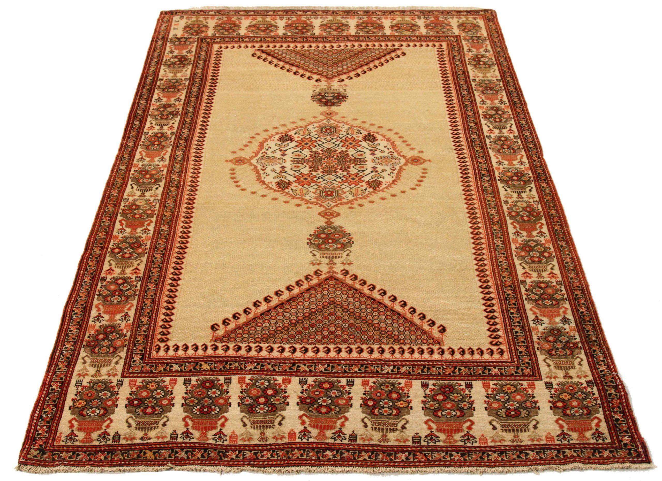 Descubre la elegancia de las alfombras persas Malayer de Circa 1880. Diseñado con meticulosa atención al detalle, este diseño exclusivo es perfecto para realzar tu espacio.