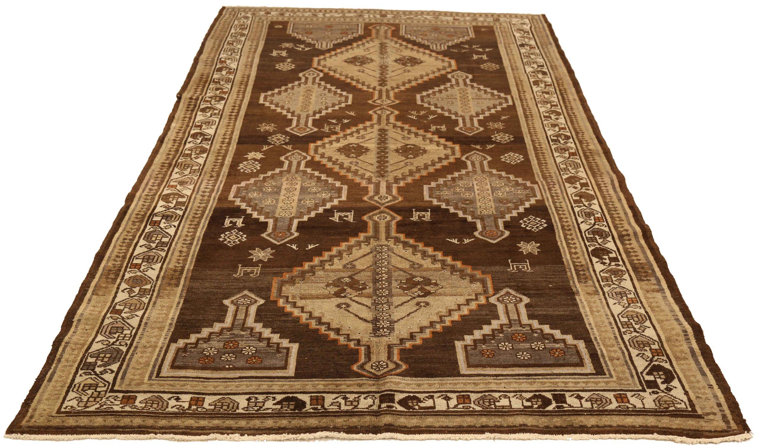 Scopri l'eleganza dei tappeti persiani Malayer. Progettato con una meticolosa attenzione ai dettagli, questo design esclusivo è perfetto per valorizzare il tuo spazio.