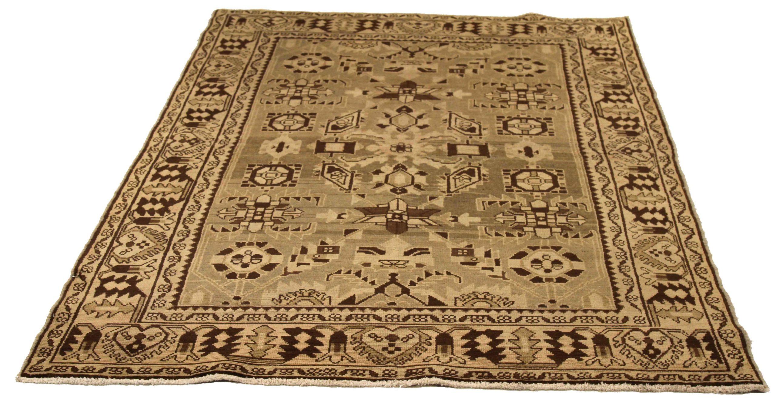 Scopri l'eleganza dei tappeti persiani Malayer. Progettato con una meticolosa attenzione ai dettagli, questo design esclusivo è perfetto per valorizzare il tuo spazio.