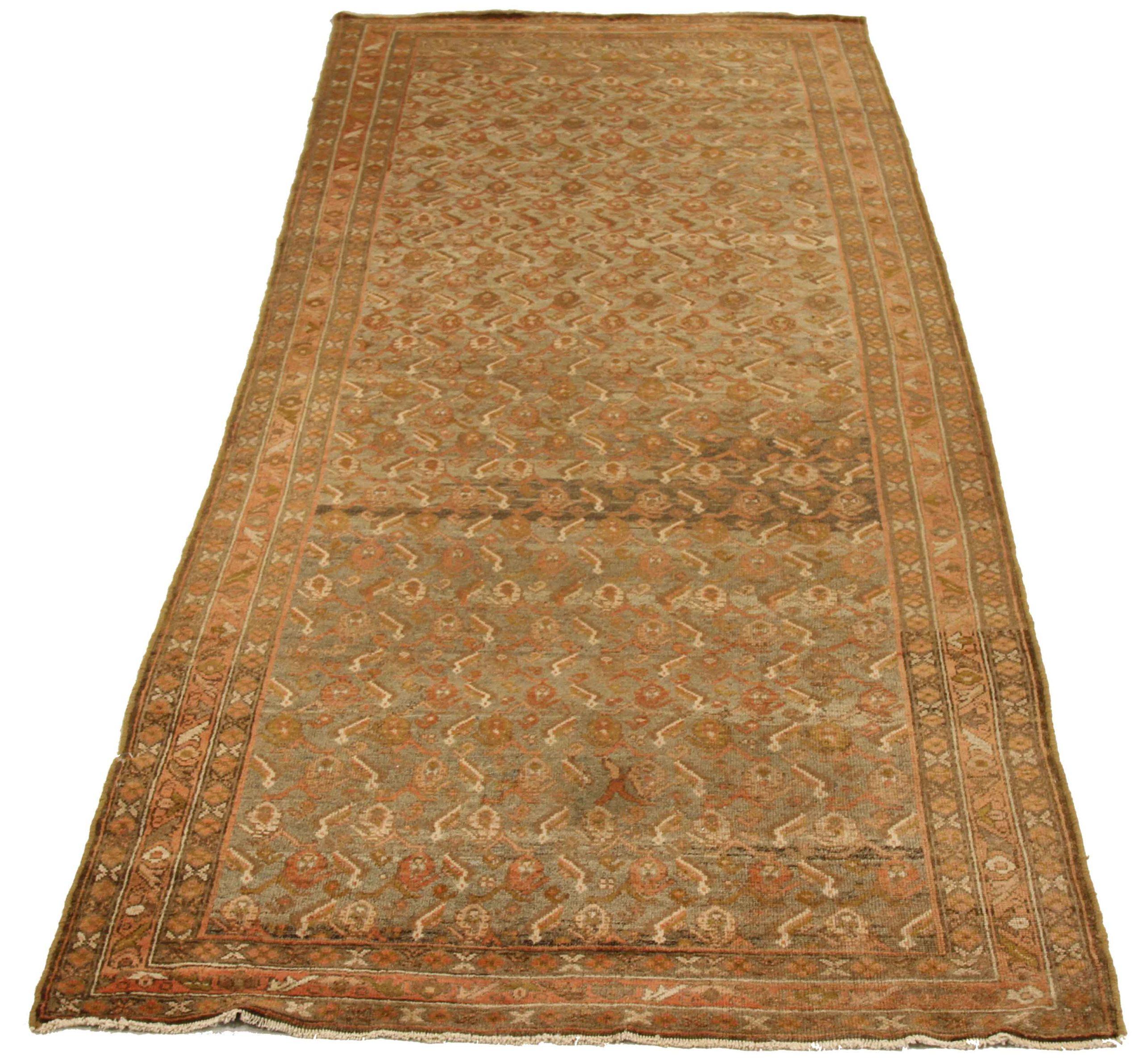 Scopri l'eleganza dei tappeti persiani Malayer. Progettato con una meticolosa attenzione ai dettagli, questo design esclusivo è perfetto per valorizzare il tuo spazio.