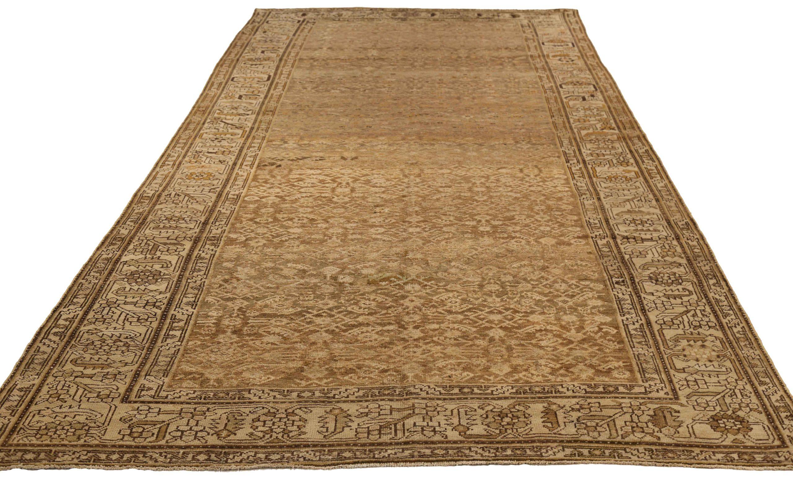 Scopri l'eleganza dei tappeti persiani Malayer. Progettato con una meticolosa attenzione ai dettagli, questo design esclusivo è perfetto per valorizzare il tuo spazio.