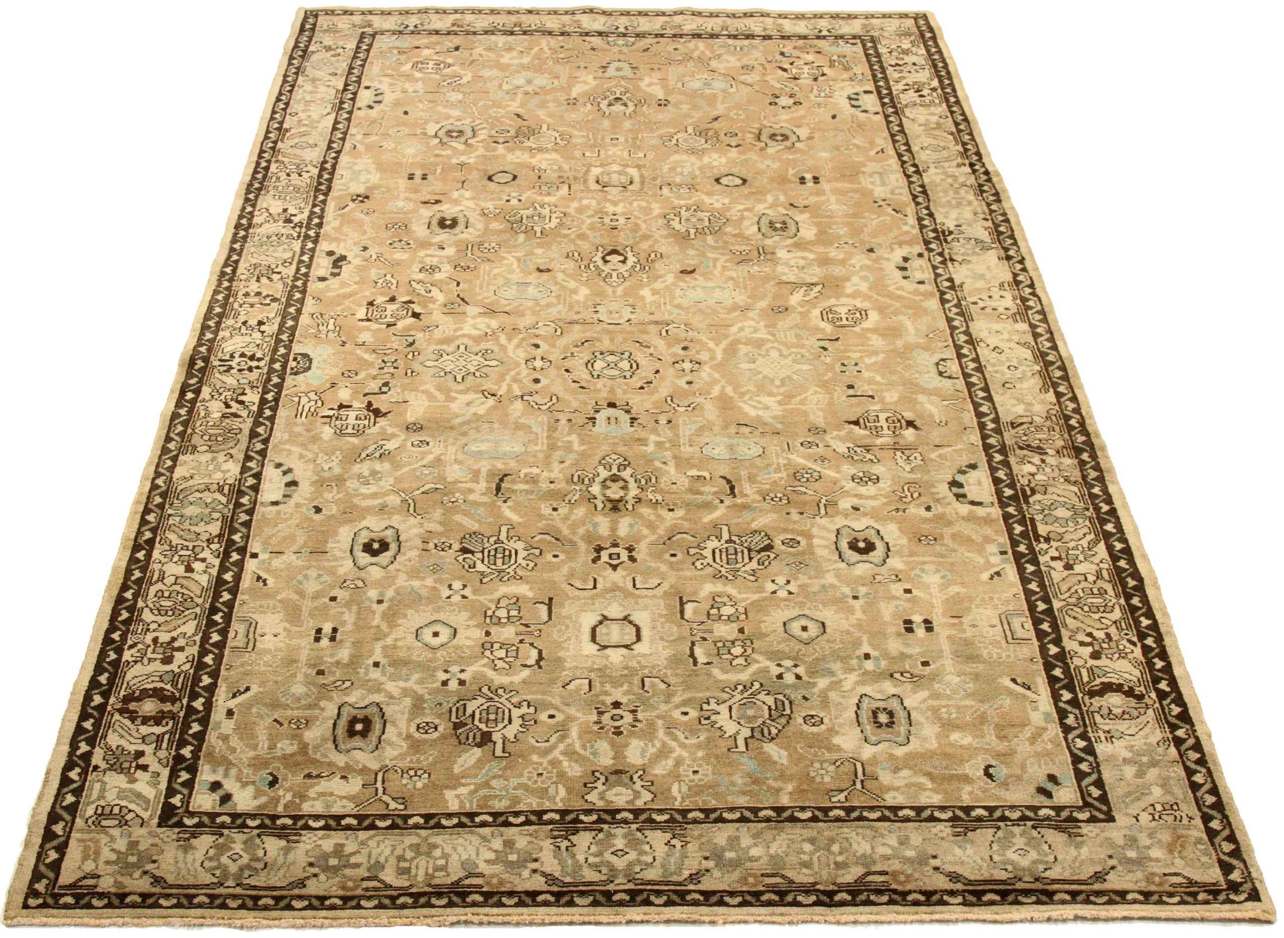 Scopri l'eleganza dei Malayer persiani con i tappeti d'area CIRCA 1880. Progettato con lana e marrone-avorio-tortora, questo design esclusivo è perfetto per valorizzare il tuo spazio.