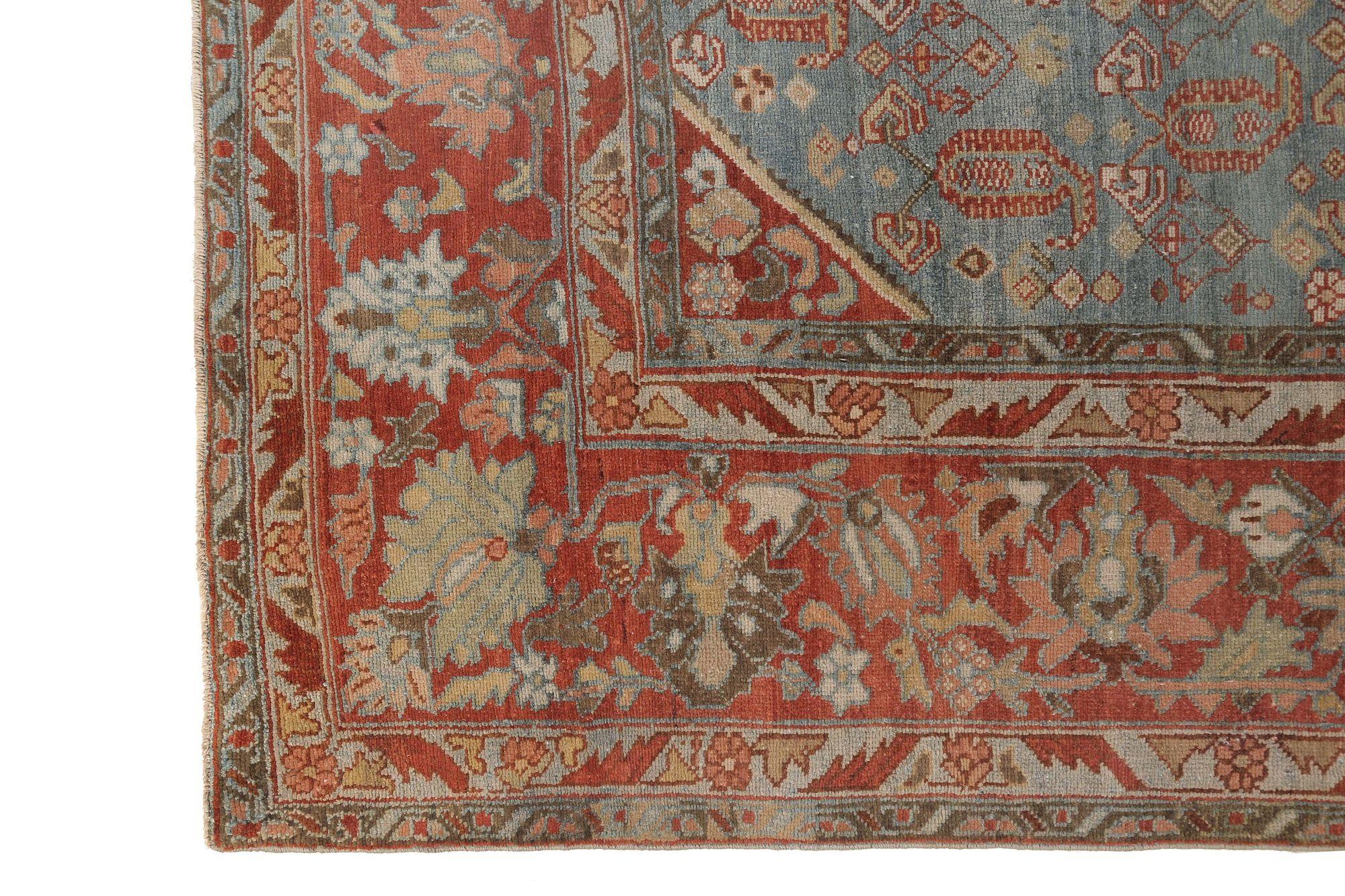 Entdecken Sie die Eleganz des persischen Malayers mit seinen um 1910 gefertigten Teppichen. Dieses exklusive Design aus Wolle und Hellblau-Rot ist perfekt, um Ihren Raum zu verschönern.