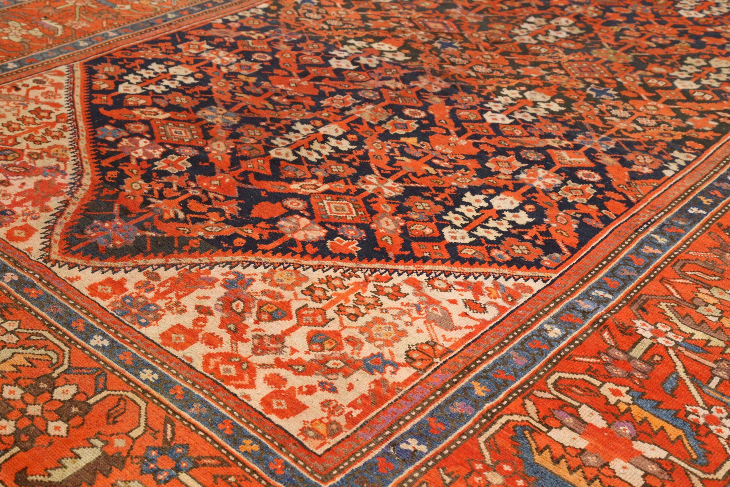 Persischer Malayer-Teppich in Übergröße aus Wolle in Elfenbein, Marineblau, Marineblau und Rot, um 1880, 75381 (Asiatisch) im Angebot