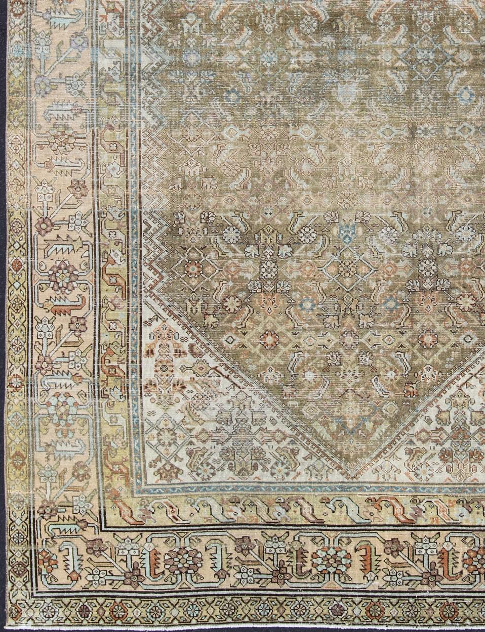 Persischer Malayer-Teppich mit geometrischem Muster in verblasstem Grün und Elfenbein (Handgeknüpft) im Angebot