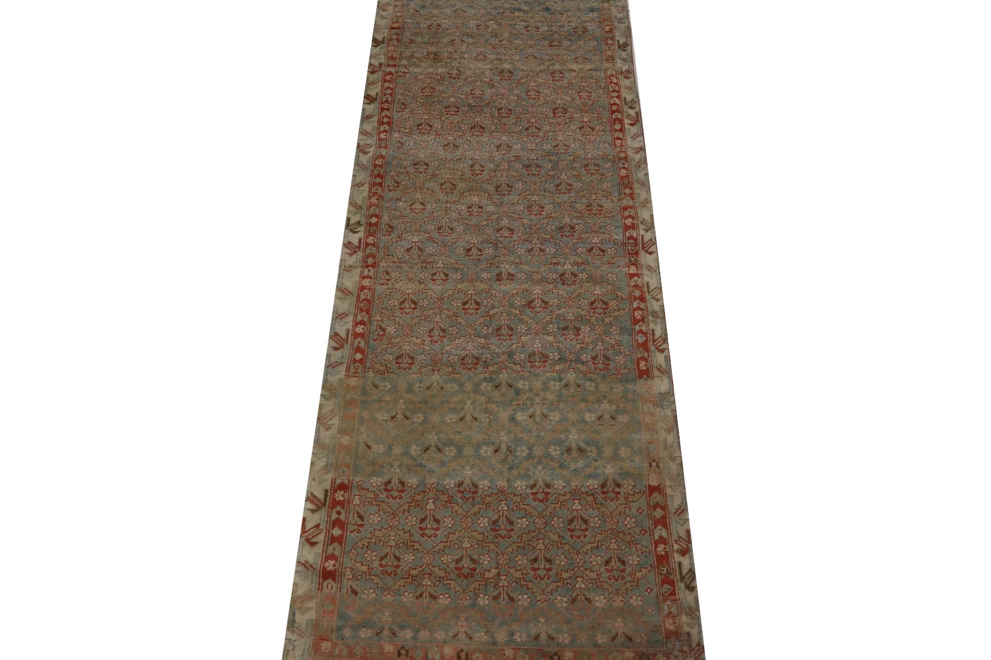 Entdecken Sie die Eleganz des persischen Malayers mit dem Läufer um 1880. Dieses exklusive Design aus Wolle und BlauRotGelb ist perfekt, um Ihren Raum zu verschönern.