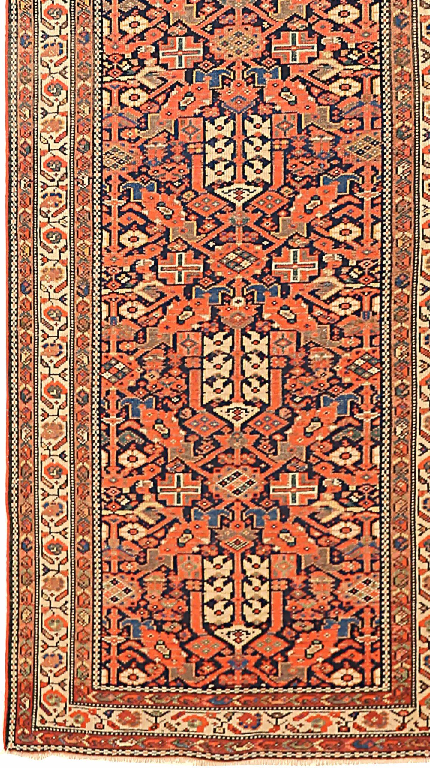 Persischer Malayer-Läufer aus Wolle in Elfenbein, Marineblau, Blau und Rot, 73925 (Asiatisch) im Angebot