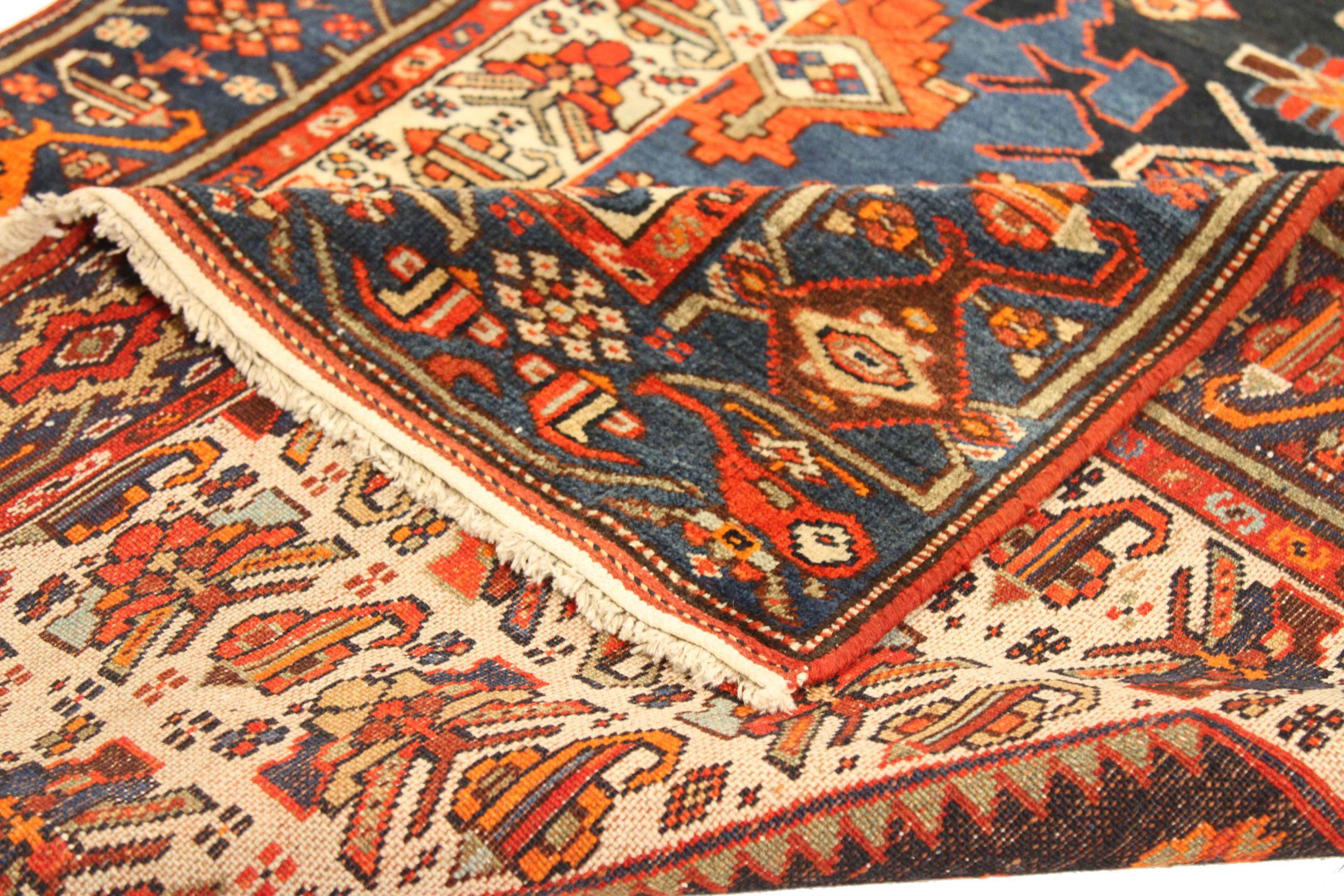 Persischer Malayer-Läufer Circa 1880 - Wolle Elfenbein Orange Rot 73083 (Asiatisch) im Angebot