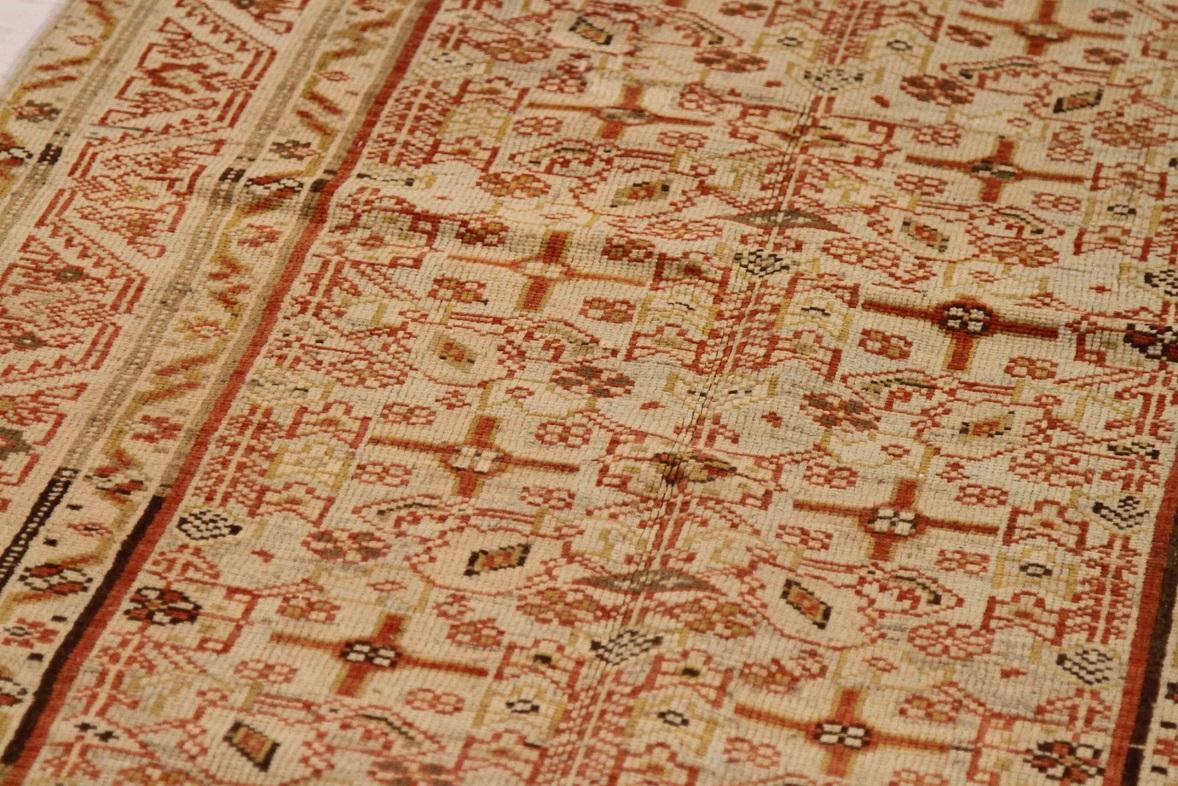 Persischer Malayer-Läufer Circa 1910 - Wolle Grün Elfenbein Rot 70632 (Asiatisch) im Angebot