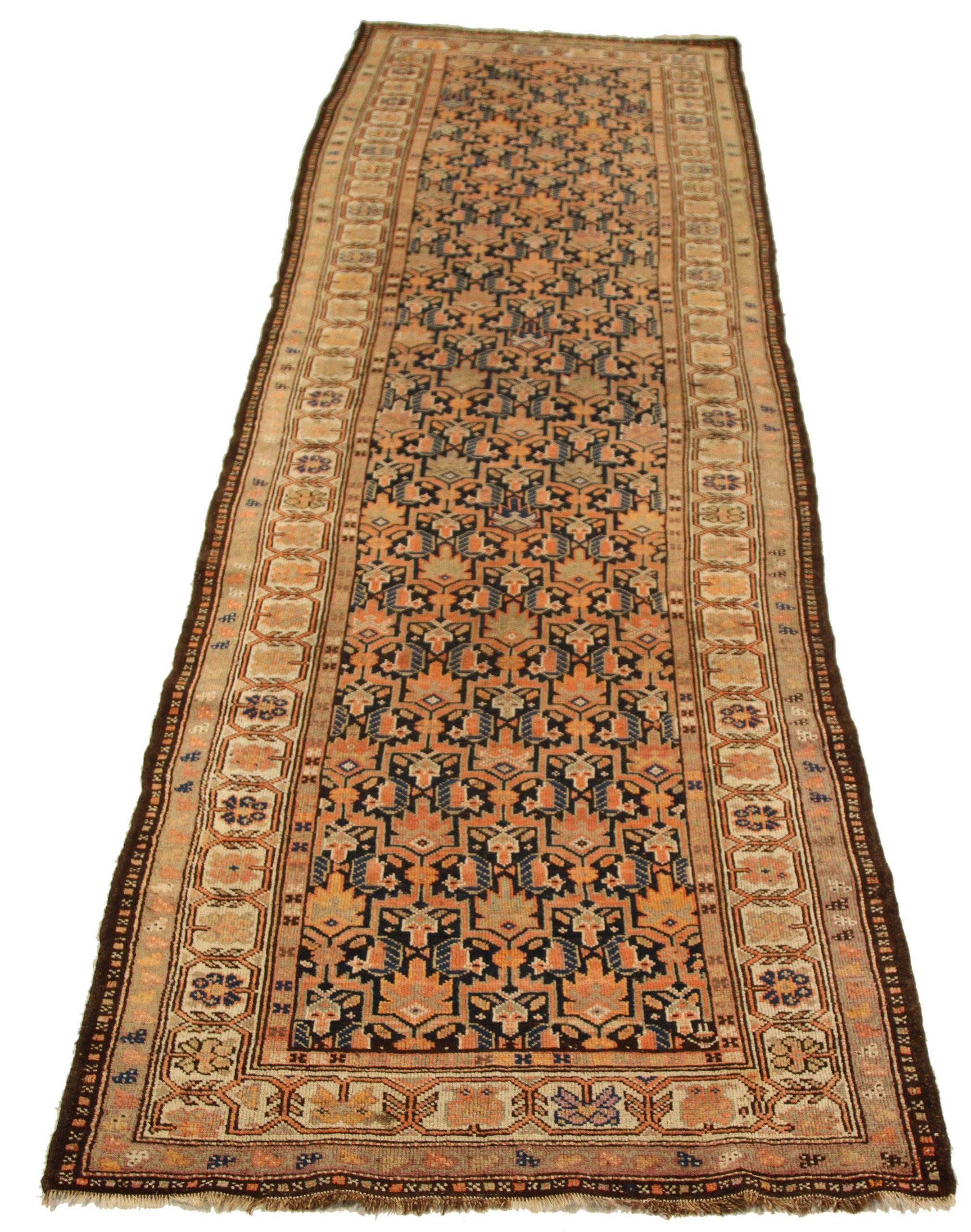 Entdecken Sie die Eleganz des persischen Teppichs Malayer mit Läufer. Dieses exklusive Design, das mit viel Liebe zum Detail entworfen wurde, ist perfekt, um Ihren Raum zu verschönern.