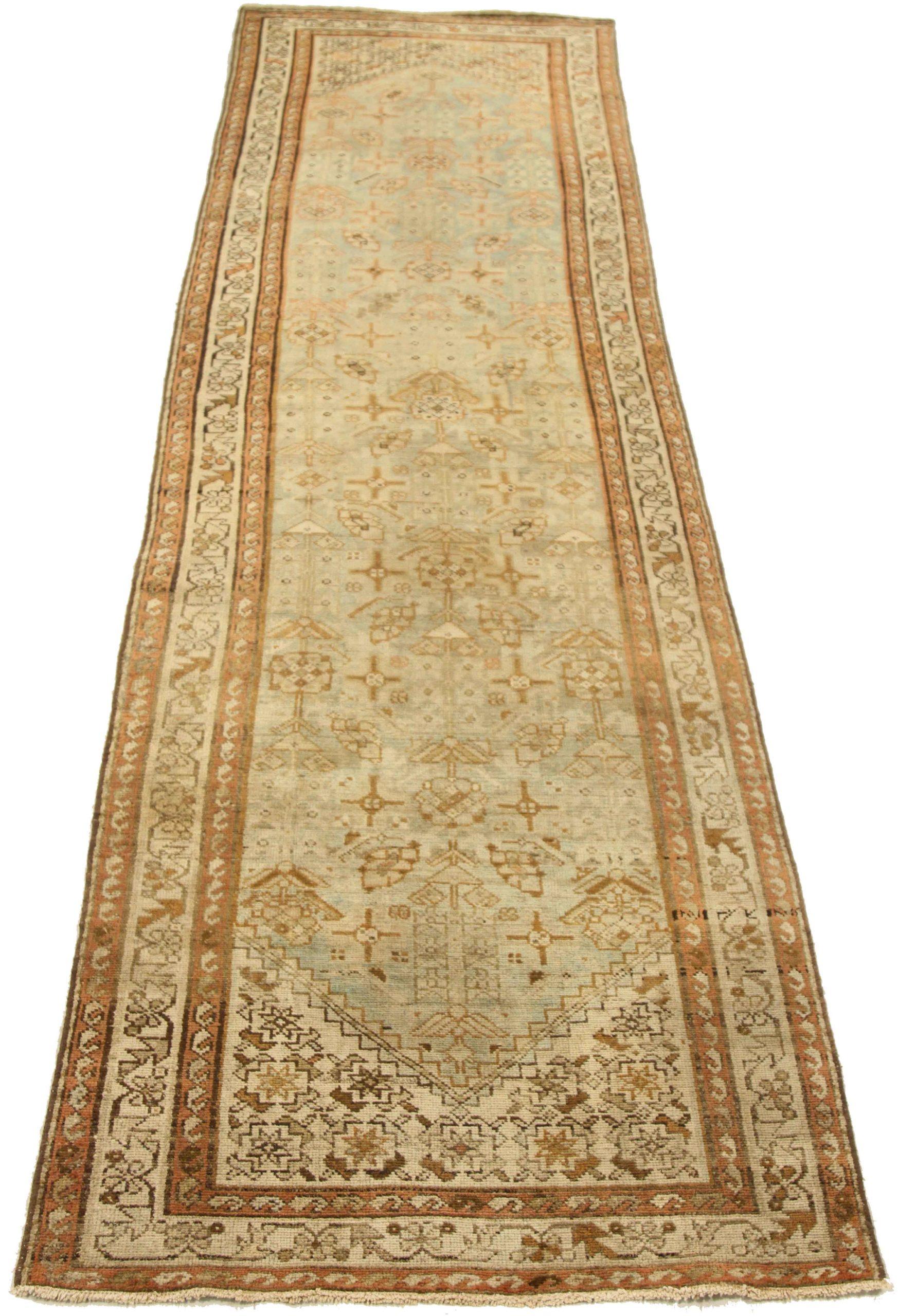 Entdecken Sie die Eleganz des persischen Teppichs Malayer mit Läufer. Dieses exklusive Design, das mit viel Liebe zum Detail entworfen wurde, ist perfekt, um Ihren Raum zu verschönern.