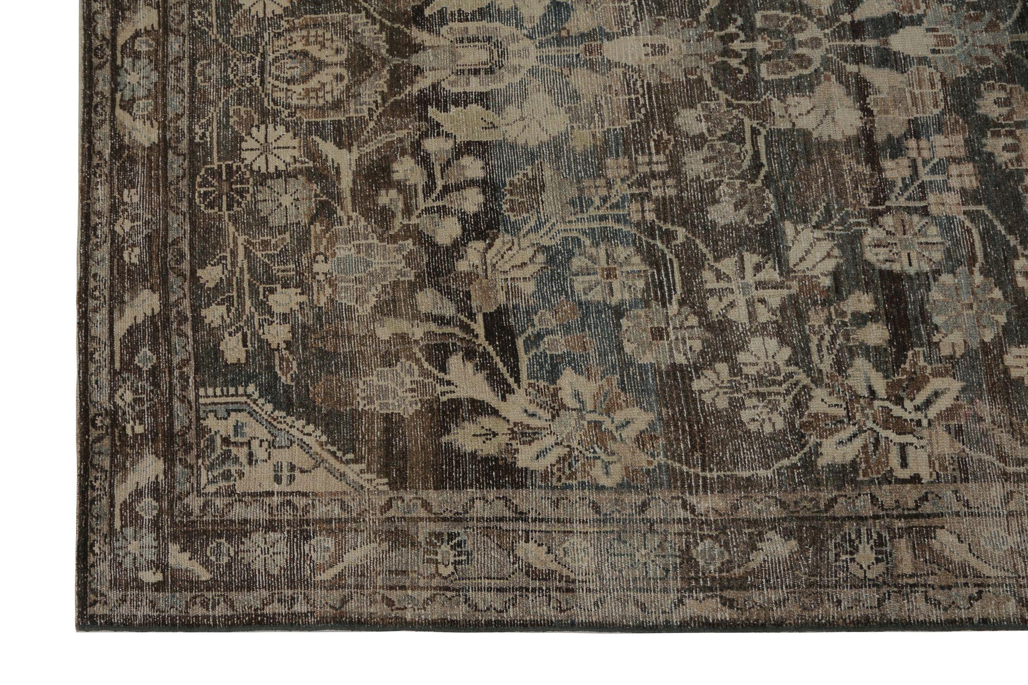 Entdecken Sie die Eleganz des persischen Malayers mit dem Läufer um 1910. Dieses exklusive Design aus Wolle und Braun ist perfekt, um Ihren Raum zu verschönern.