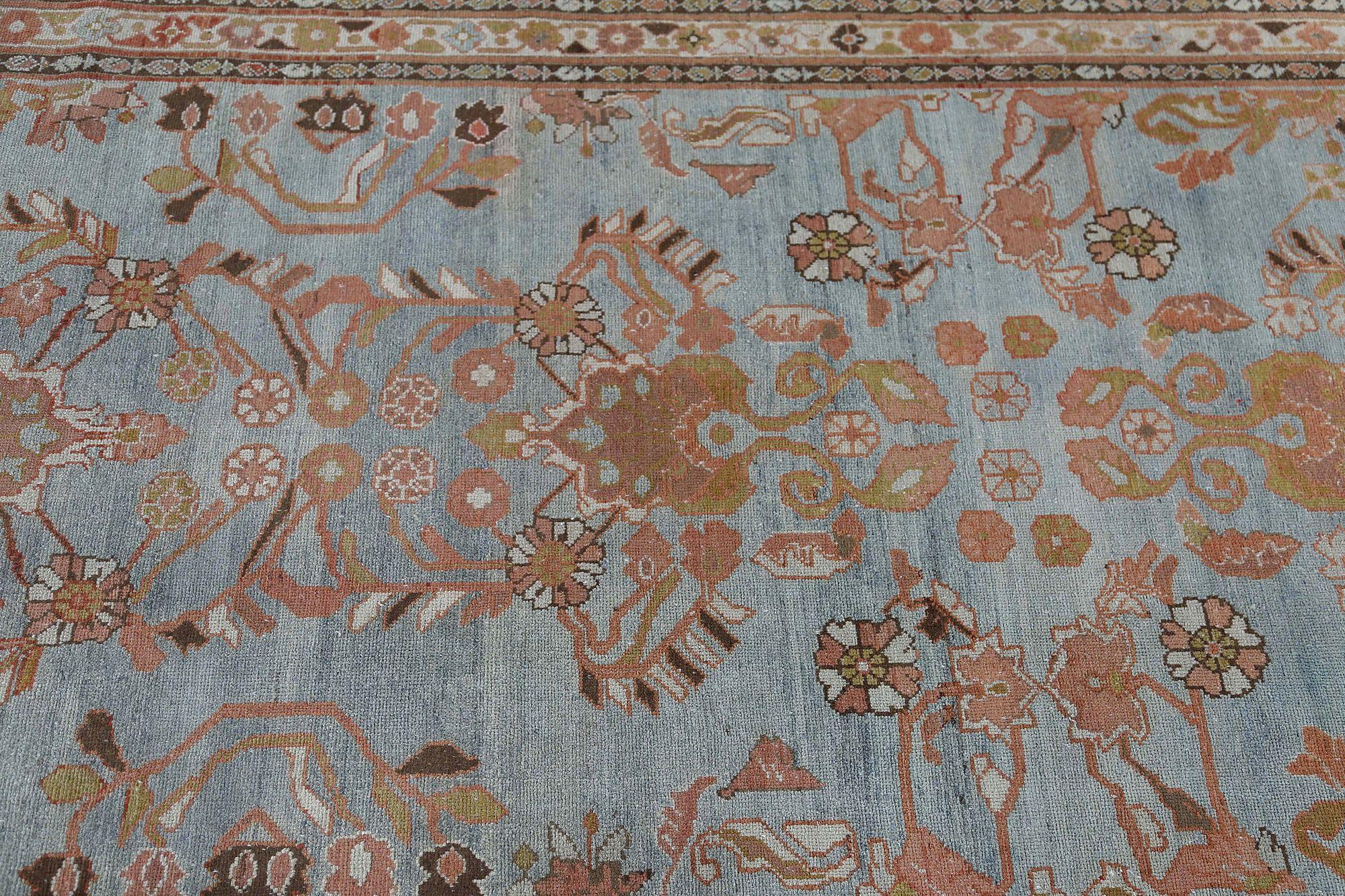 Entdecken Sie die Eleganz des persischen Malayers mit dem Läufer um 1940. Dieses exklusive Design aus Wolle und Braun-Hellblau ist perfekt, um Ihren Raum zu verschönern.