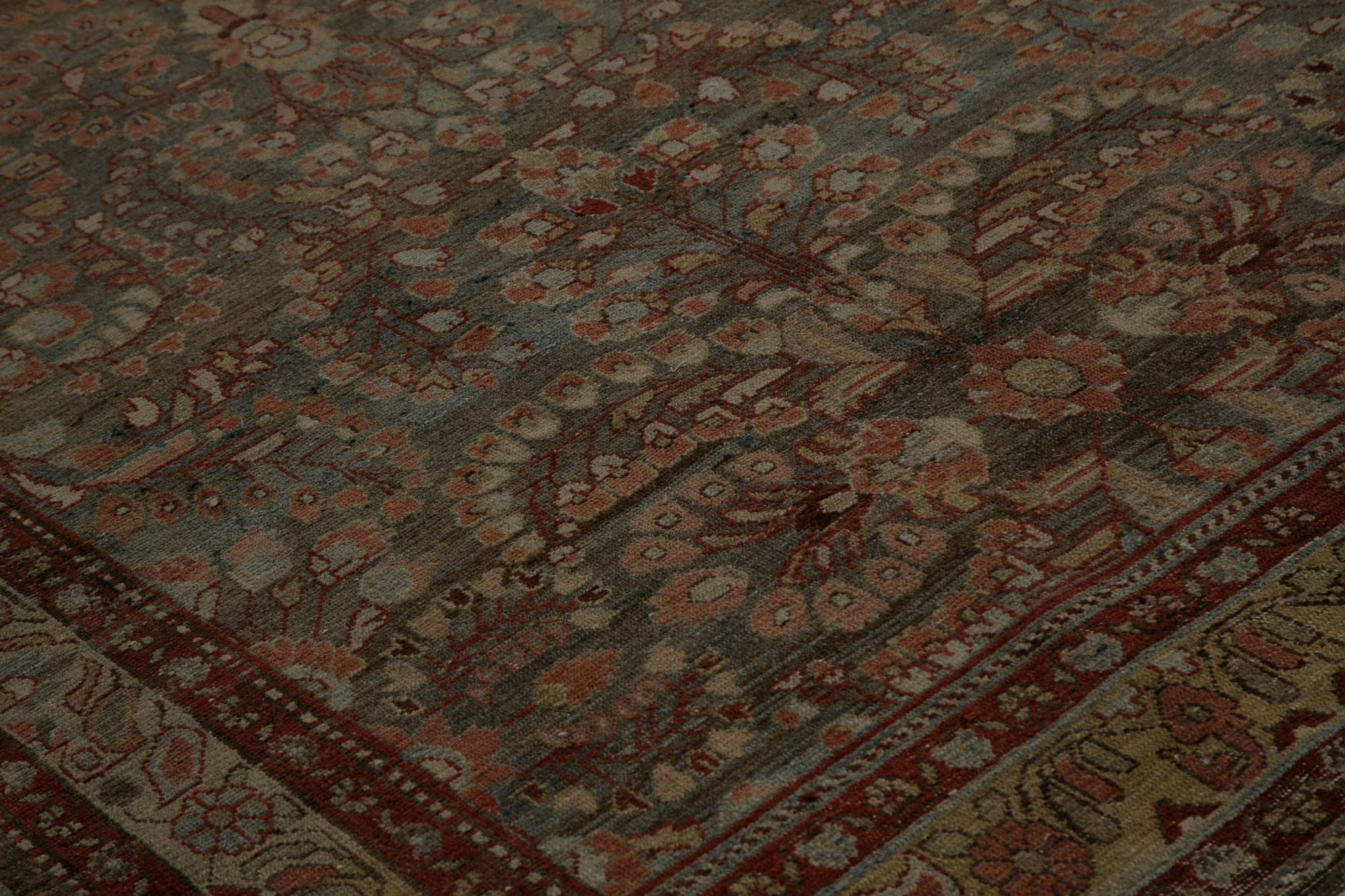Scopri l'eleganza del tappeto persiano Malayer, caratterizzato da Runner Rug di CIRCA 1910. Progettato con lana e BrownRed, questo design esclusivo è perfetto per valorizzare il tuo spazio.