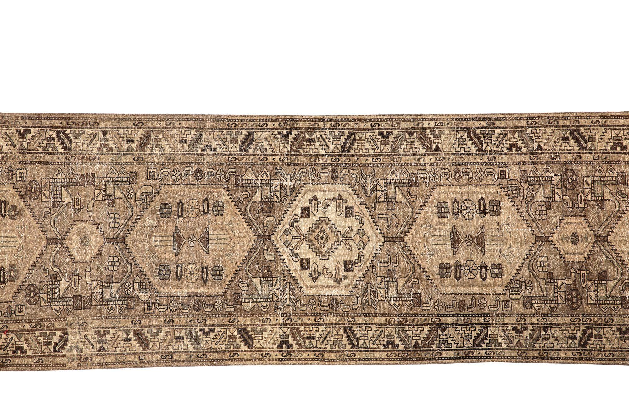 Tappeto Persiano Malayer Runner - Lana Avorio Taupe Design - 97707 In condizioni ottime in vendita a Dallas, TX