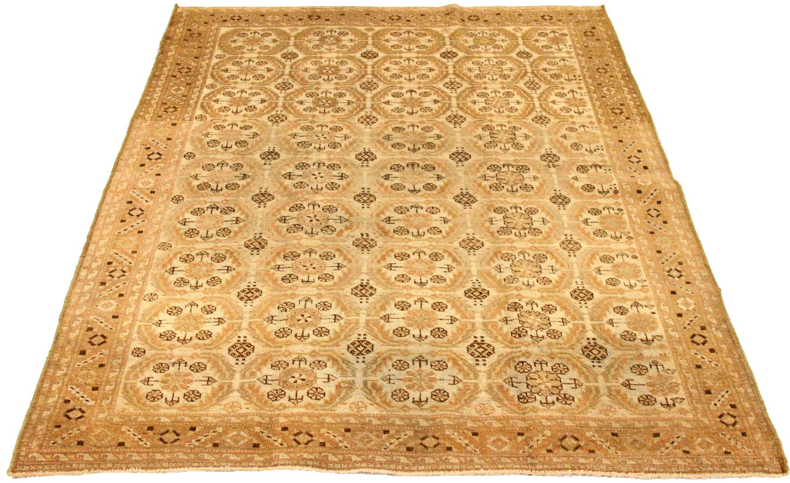 Discover the elegance of Persian Malayer featuring Small Rug in Circa 1880. Designed with Wool and BrownIvory, this exclusive design is perfect for enhancing your space.