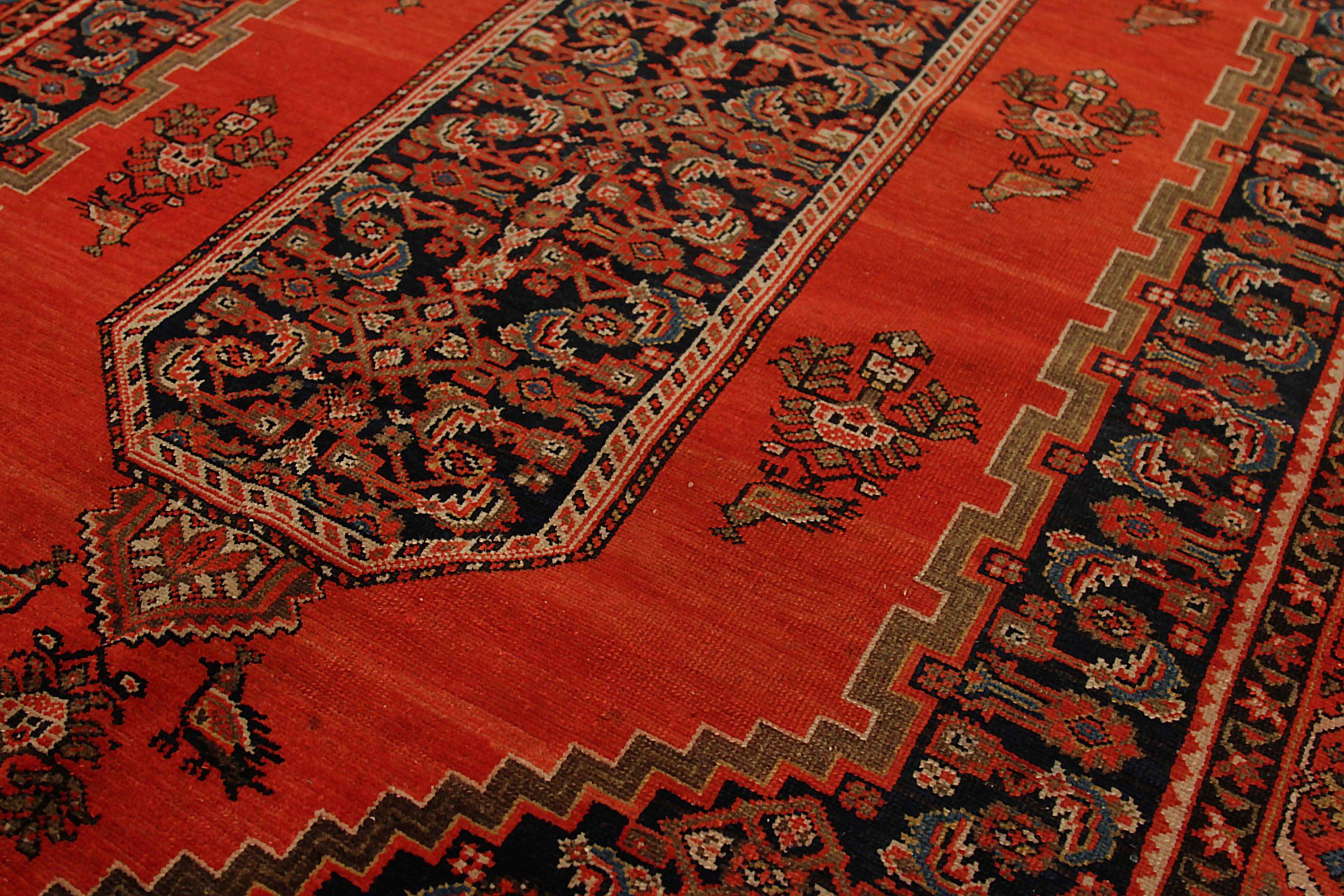 Persischer Malayer Kleiner Teppich aus Wolle in Marineblau, Blau und Rot mit Design - 92116 (Asiatisch) im Angebot