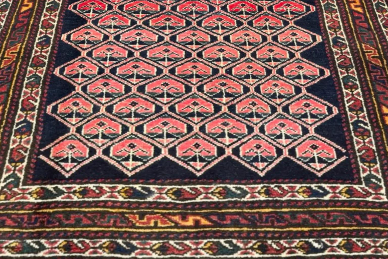 20th Century Antique Persian Small Rug Circa 1910 - Black Pink Yellow - Malayer Design For Sale