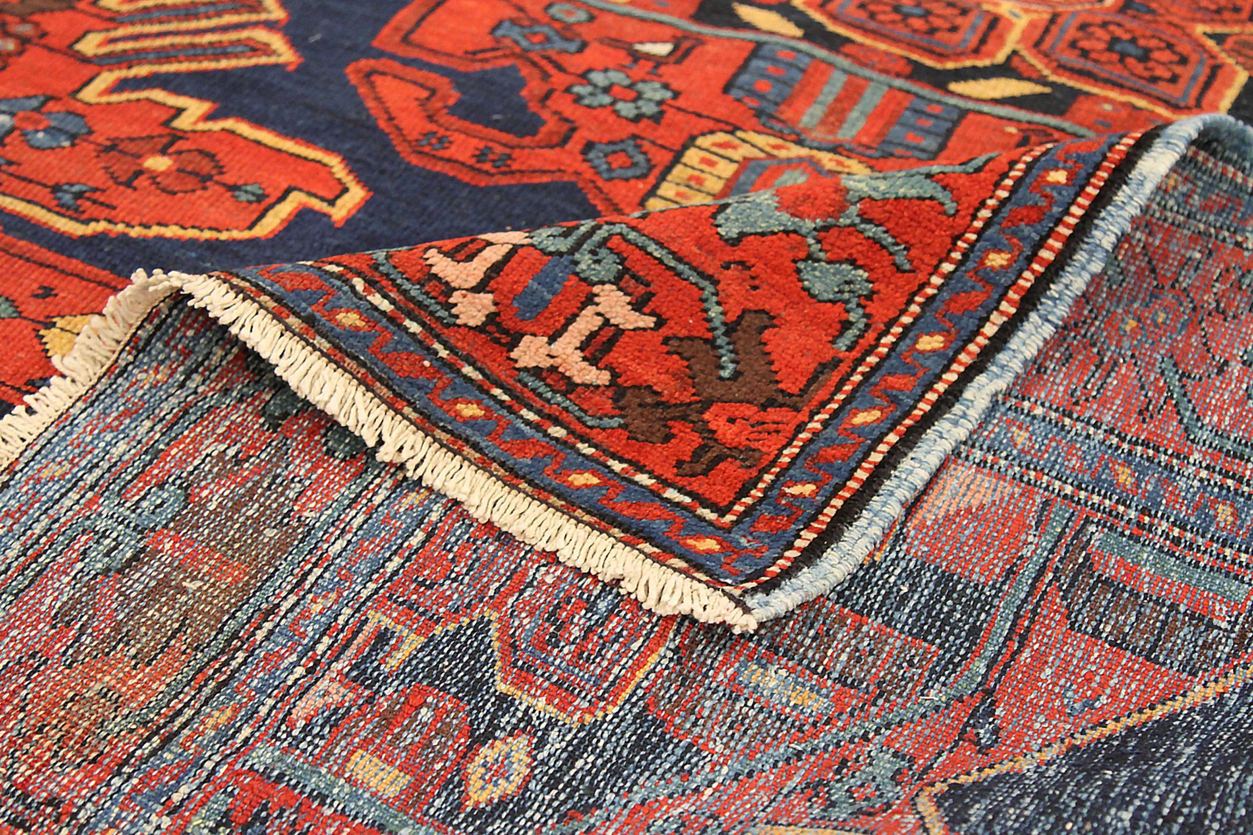 Persischer Malayer Kleiner Teppich CIRCA 1910 - Wolle Marineblau Rot Gelb 72842 im Zustand „Hervorragend“ im Angebot in Dallas, TX