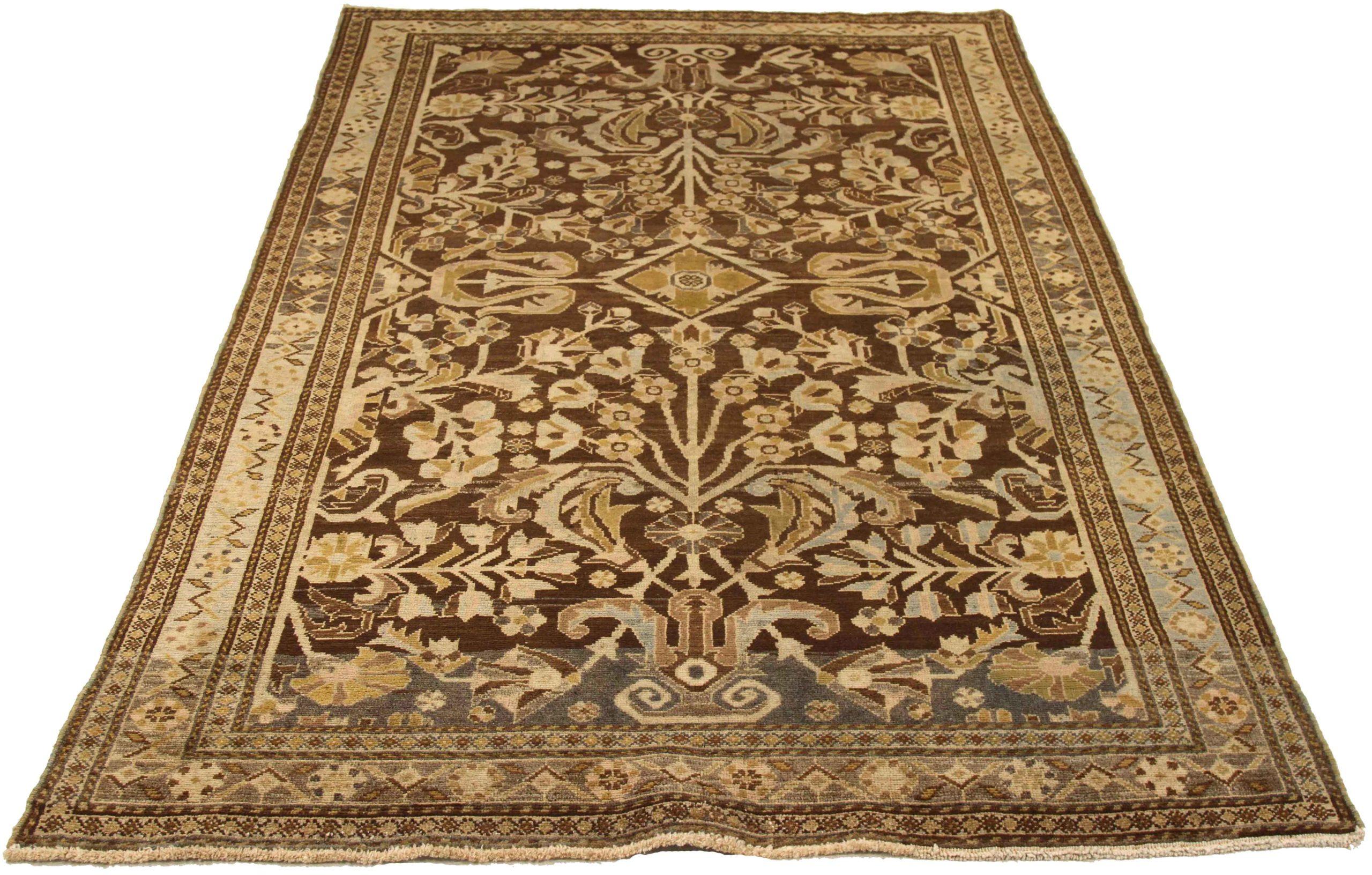 Descubre la elegancia de la Alfombra Persa Malayer Pequeña de Circa 1880. Diseñado con lana y marrón-verde-marfil, este diseño exclusivo es perfecto para realzar tu espacio.
