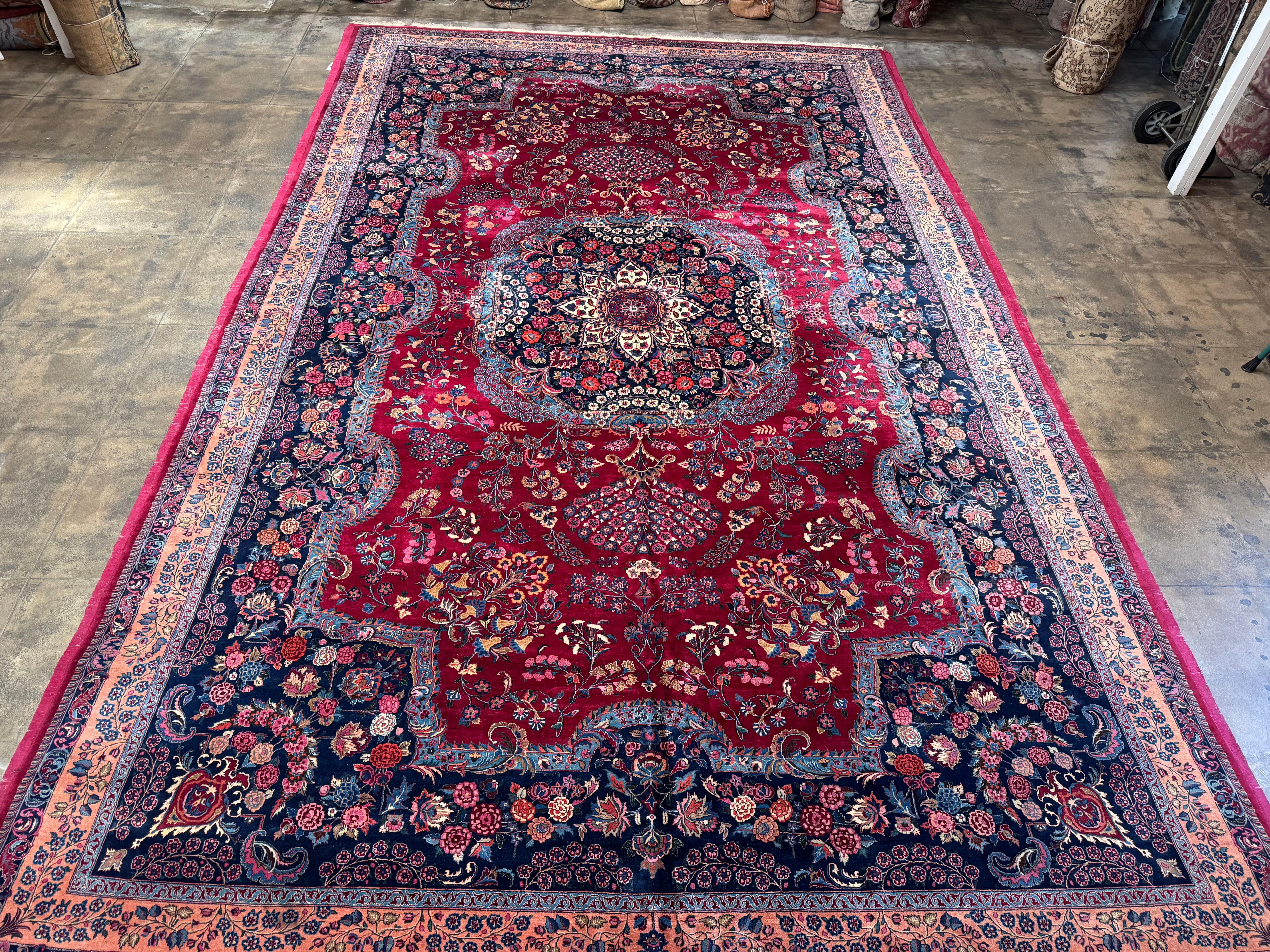 Tappeto persiano Mashad 18,5x11,4 In condizioni buone in vendita a Los Angeles, US