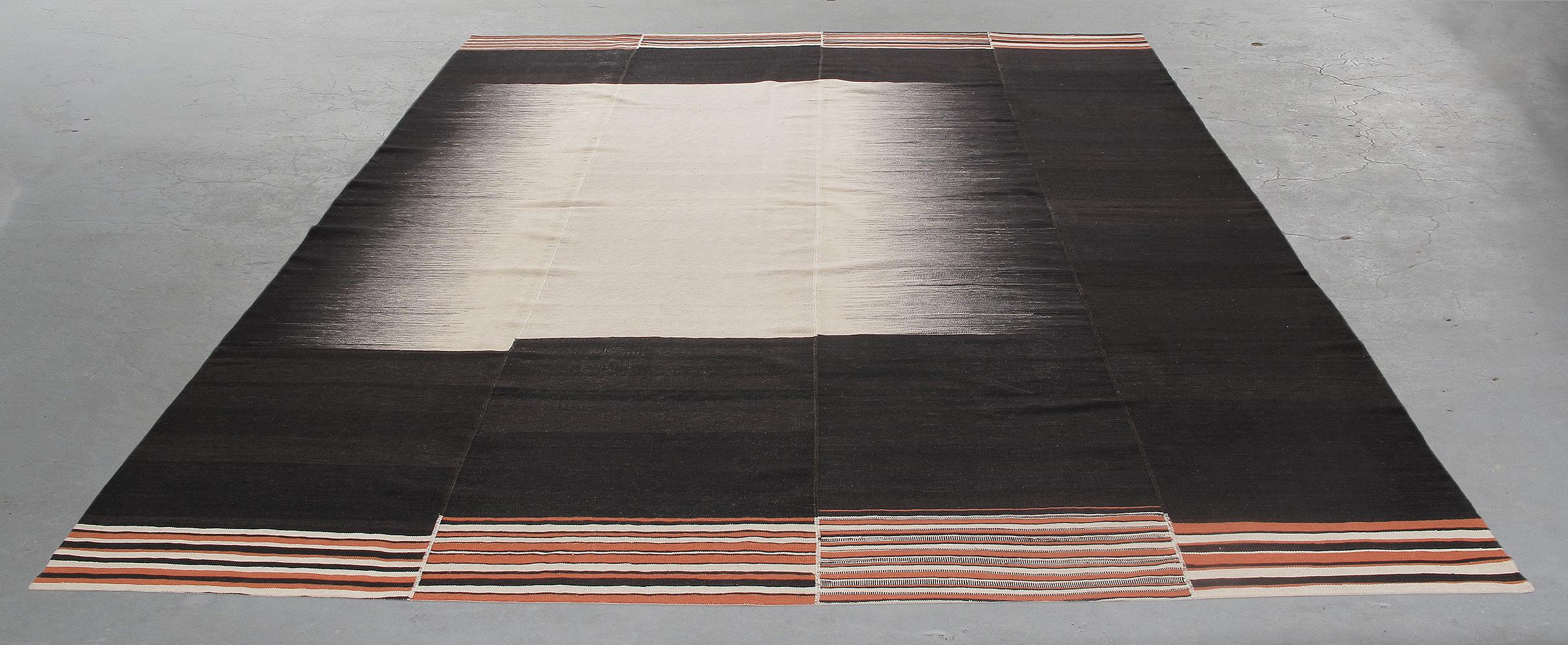 Made in Iran with hand-spun wool, our Mazandaran Collection highlights the minimalist sophistication that existed long before the modern era. The collection was inspired by the kilims that were woven by Persian women in the Mazandaran Province in