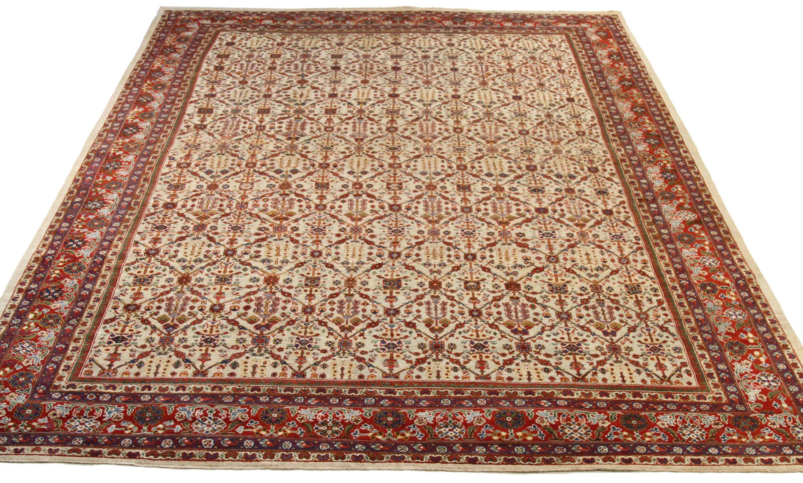 Scopri l'eleganza dei tappeti persiani Meshkabad, caratterizzati da tappeti d'area CIRCA 1990. Progettato con una meticolosa attenzione ai dettagli, questo design esclusivo è perfetto per valorizzare il tuo spazio.