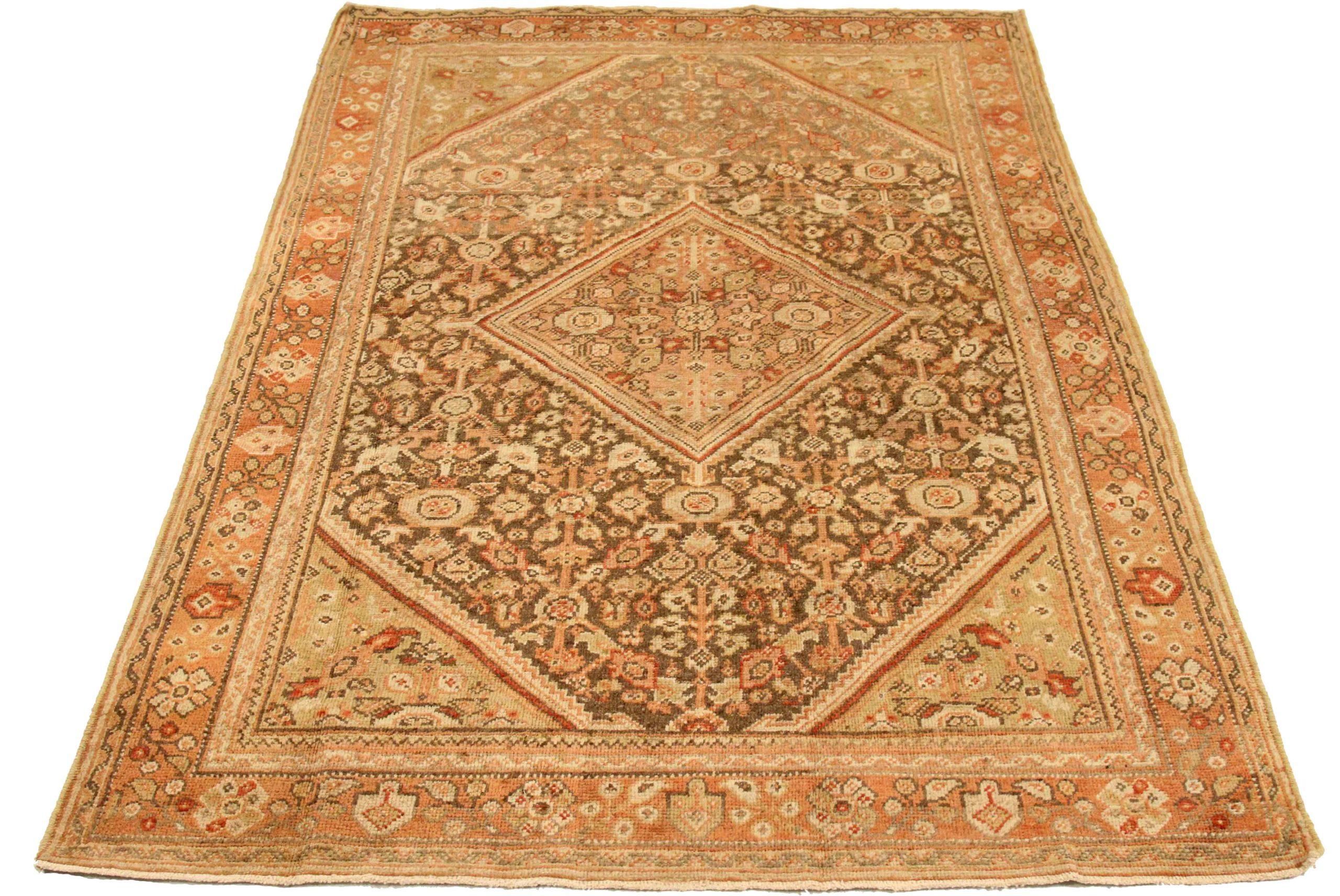 Entdecken Sie die Eleganz des persischen Meshkabad mit kleinem Teppich von CIRCA 1880. Dieses exklusive Design aus Wolle und Braun-Elfenbein-Rosa ist perfekt, um Ihren Raum zu verschönern.