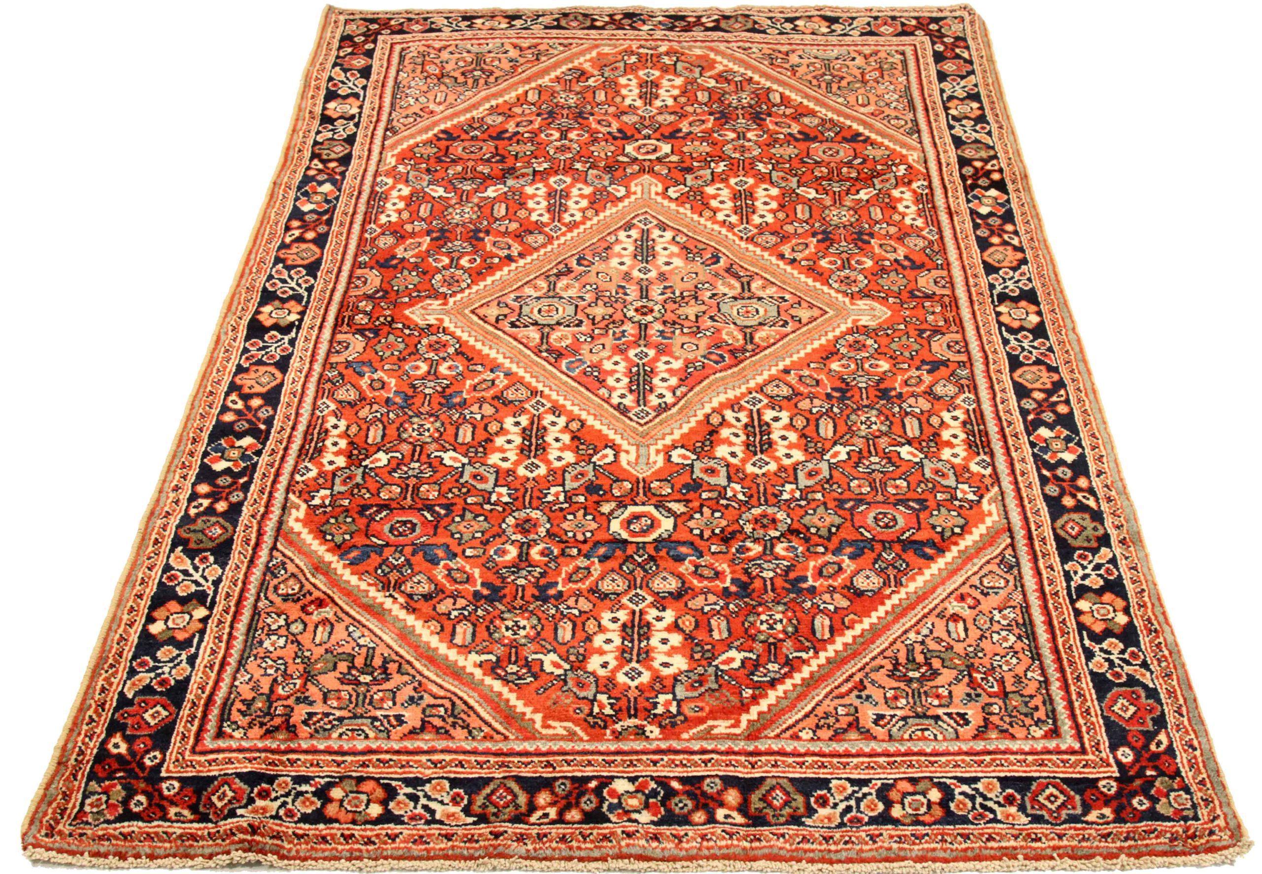 Entdecken Sie die Eleganz des persischen Meshkabad mit kleinem Teppich von CIRCA 1880. Dieses exklusive Design aus Wolle und ElfenbeinMarineblauRot ist perfekt, um Ihren Raum zu verschönern.