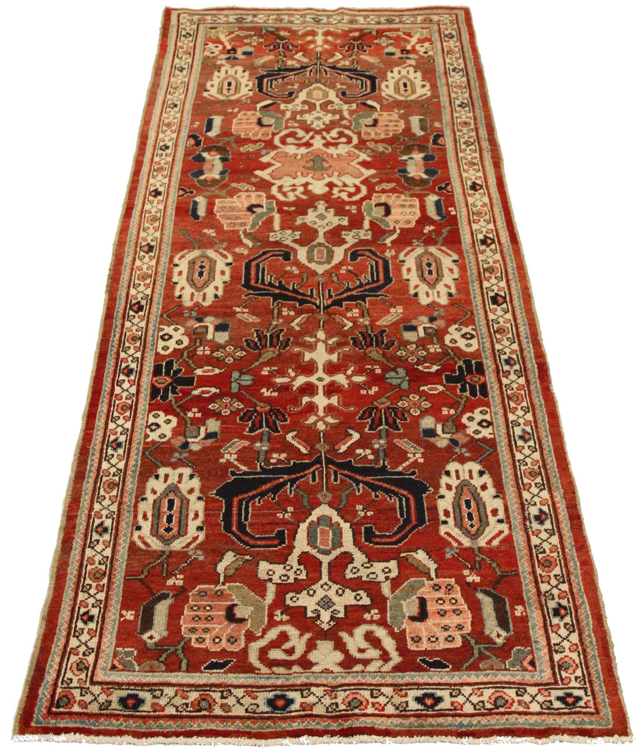 Entdecken Sie die Eleganz des persischen Meshkabad mit kleinem Teppich von CIRCA 1880. Dieses exklusive Design aus Wolle und IvoryPinkRed eignet sich perfekt, um Ihren Raum zu verschönern.