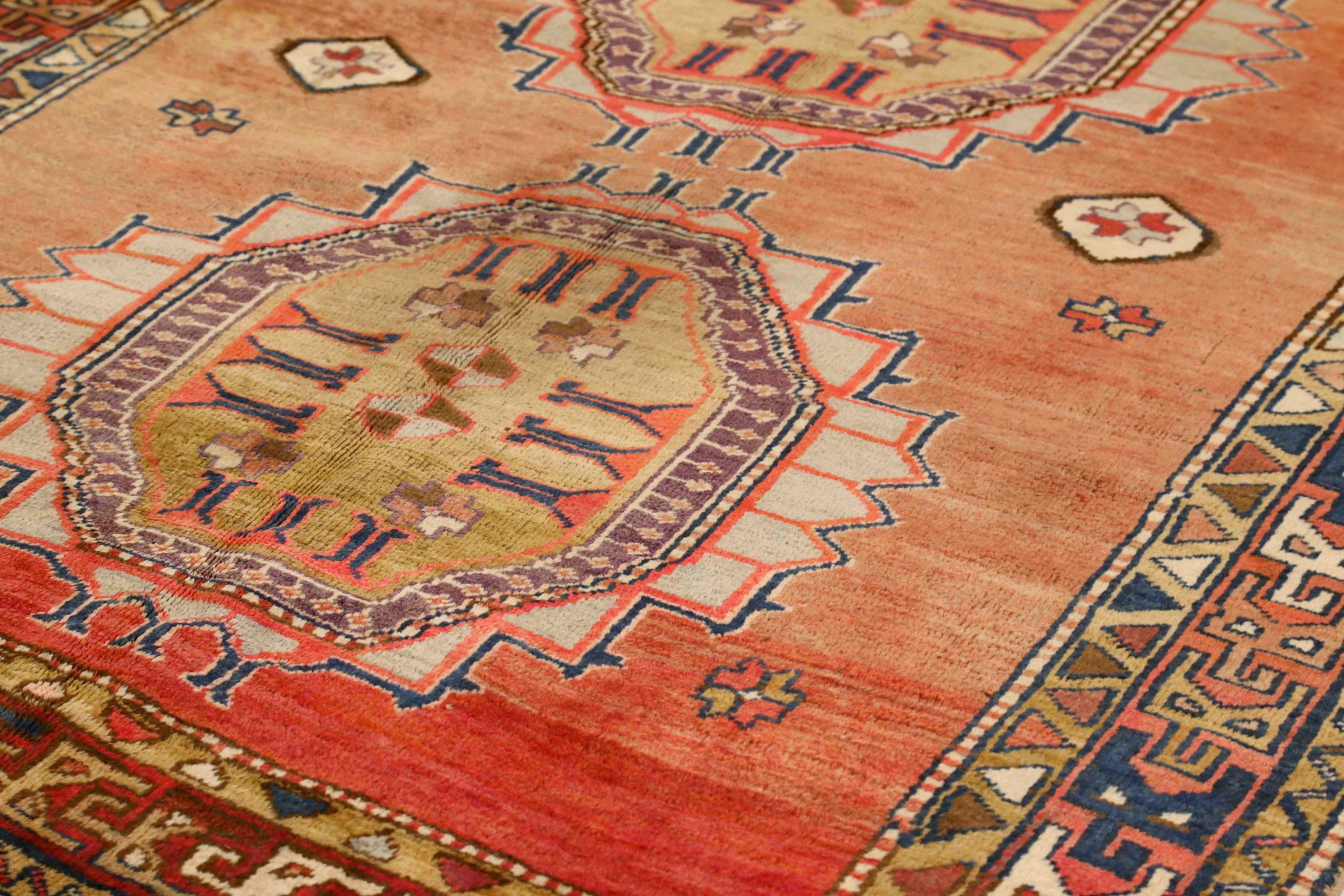 Persischer Meshkin Small Teppich - Wolle Elfenbein Rot Gelb Design - 75186 (Asiatisch) im Angebot
