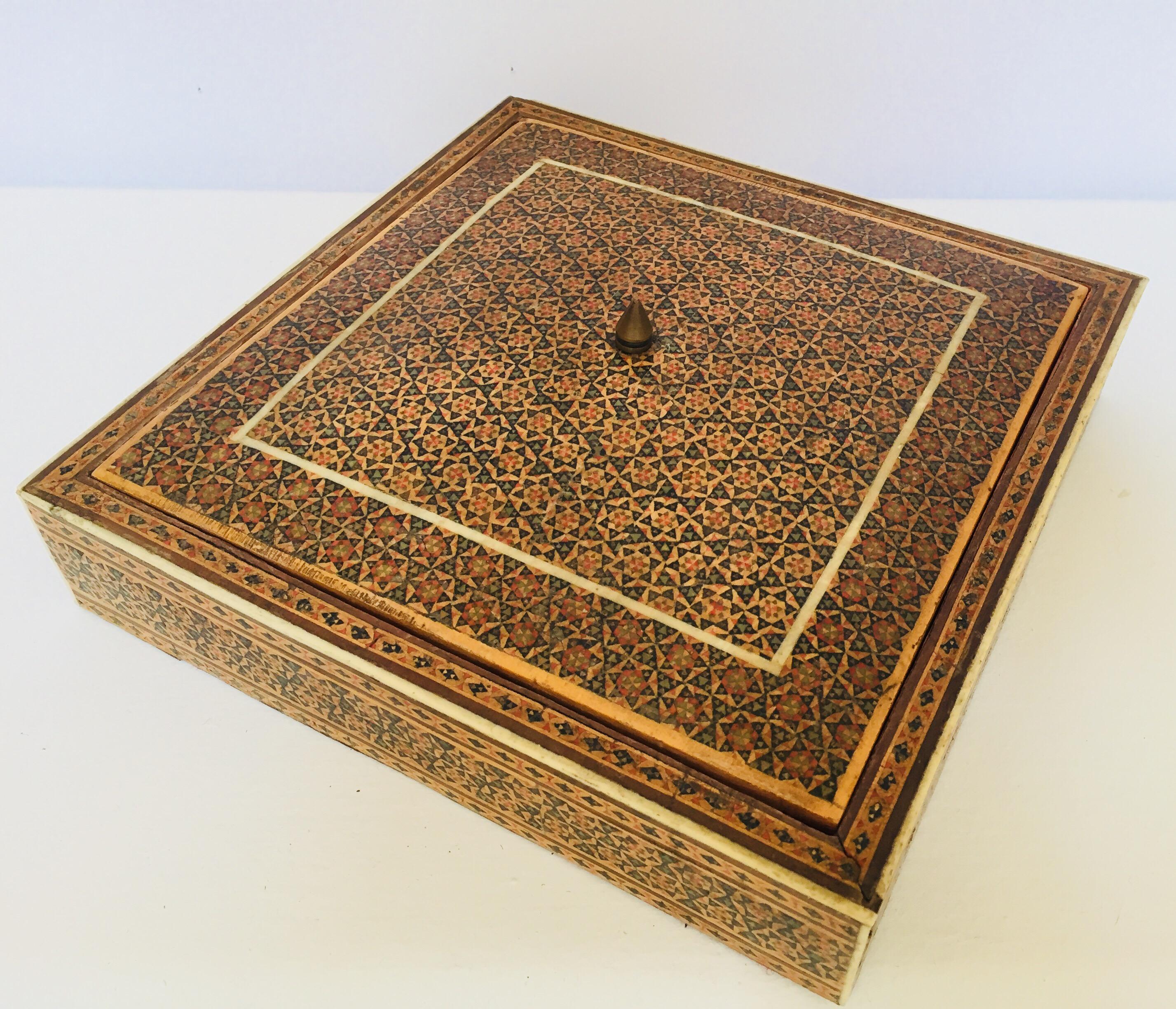 Persian Micro Mosaic Inlaid Jewelry Box In Good Condition In North Hollywood, CA