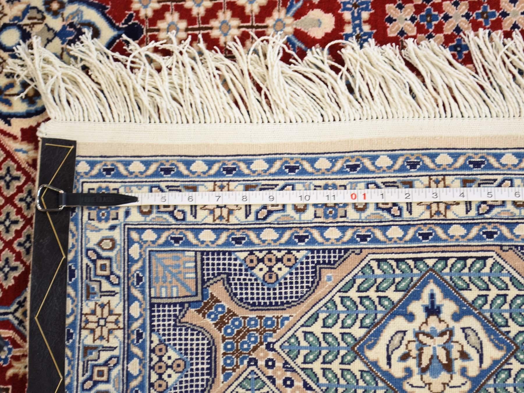 Persian Nain 250 Kpsi Wool and Silk Hand Knotted Oriental Rug 3