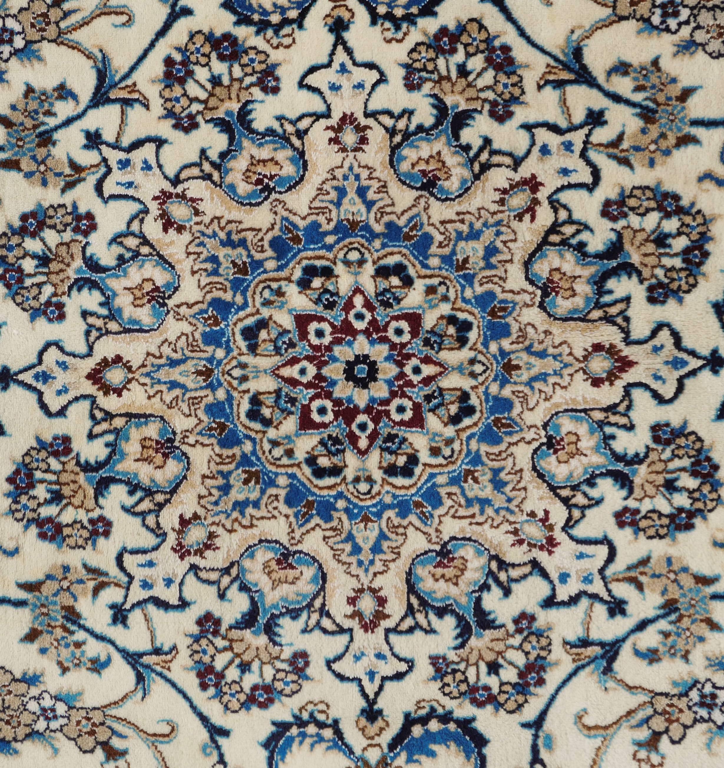 Persian Nain 290 x 190cm c. 9.5 by 6.2 feet In Excellent Condition For Sale In Edinburgh, GB
