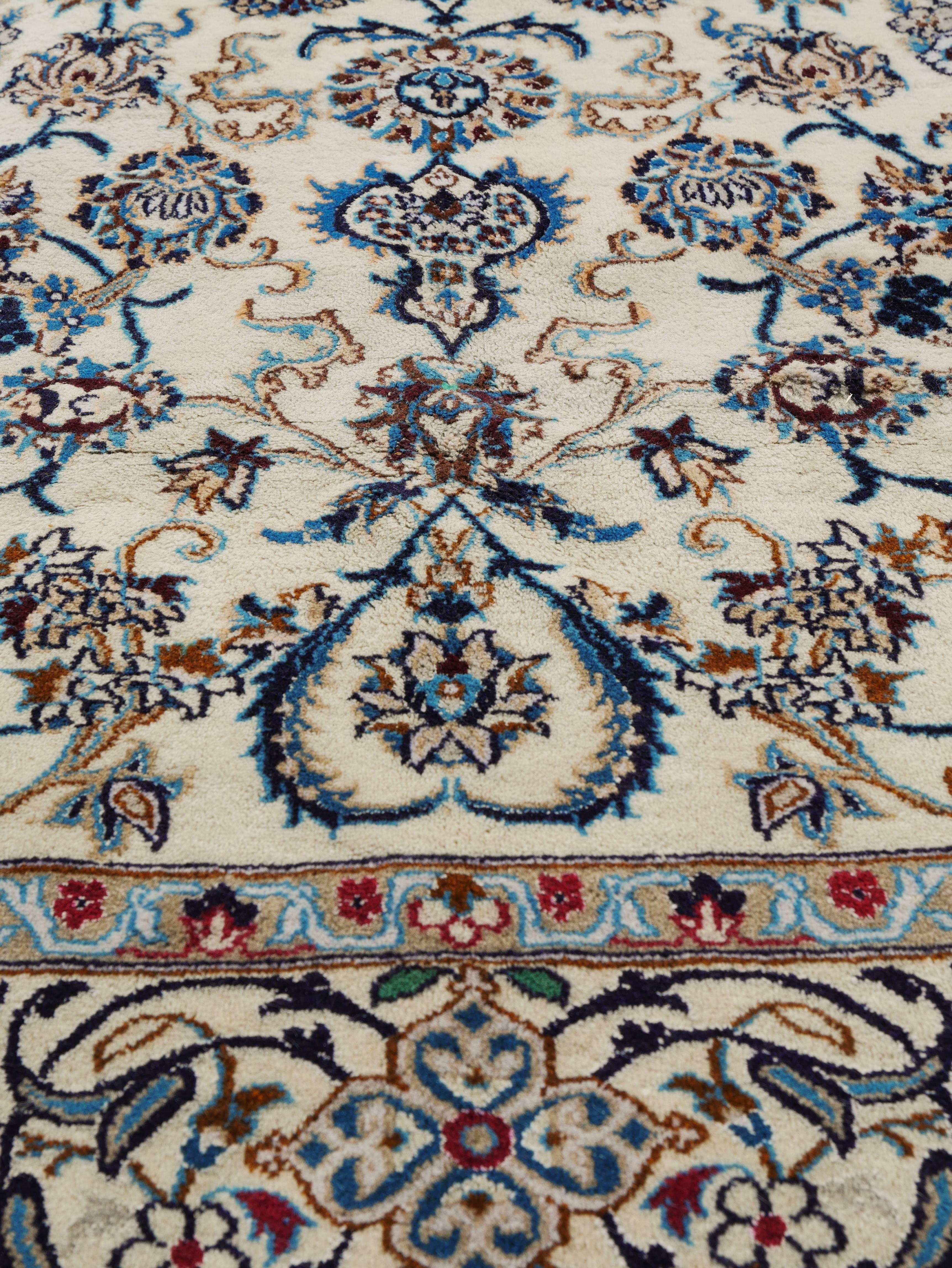 Persian Nain 290 x 190cm c. 9.5 by 6.2 feet For Sale 1