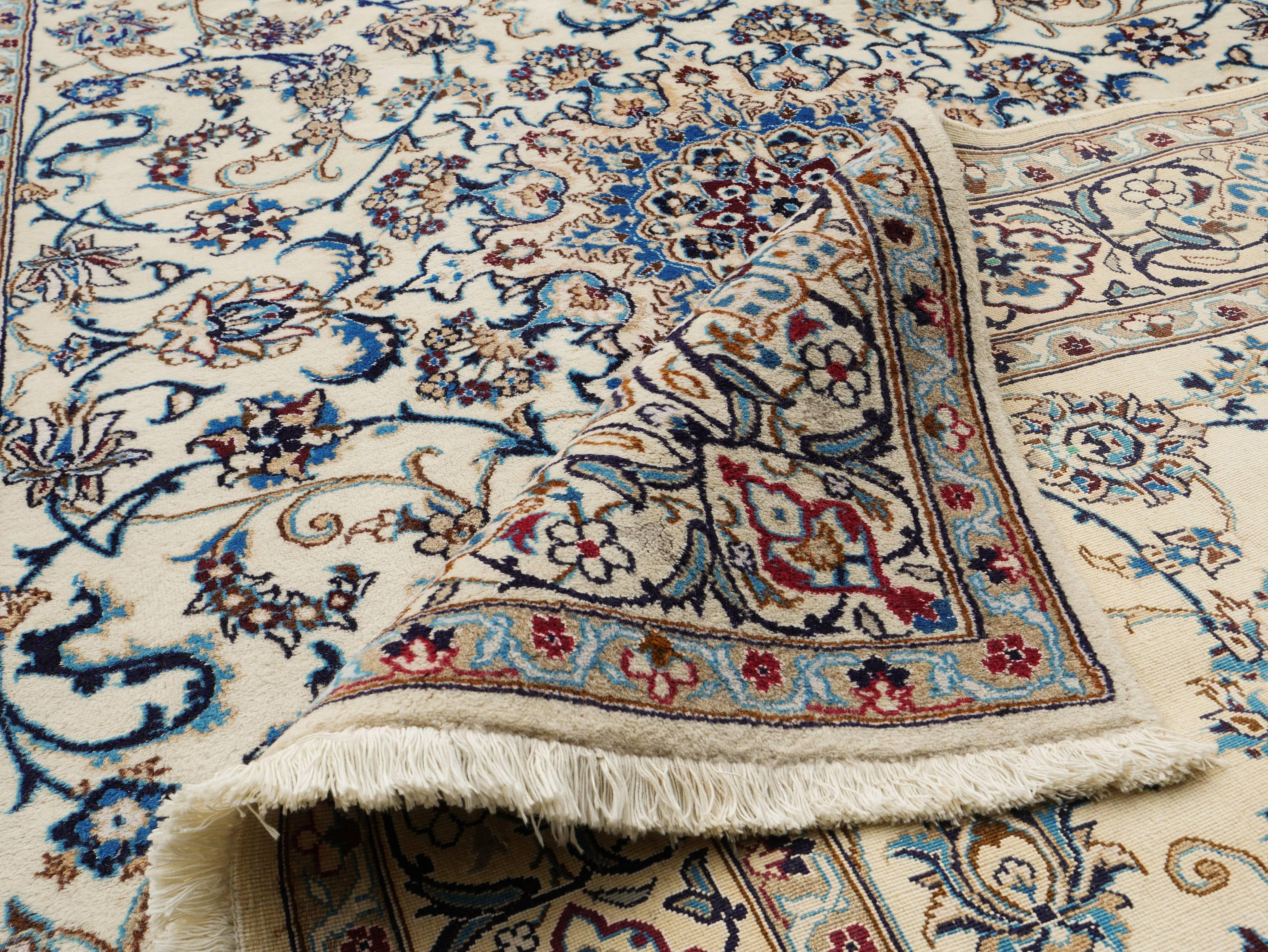 Persian Nain 290 x 190cm c. 9.5 by 6.2 feet For Sale 2