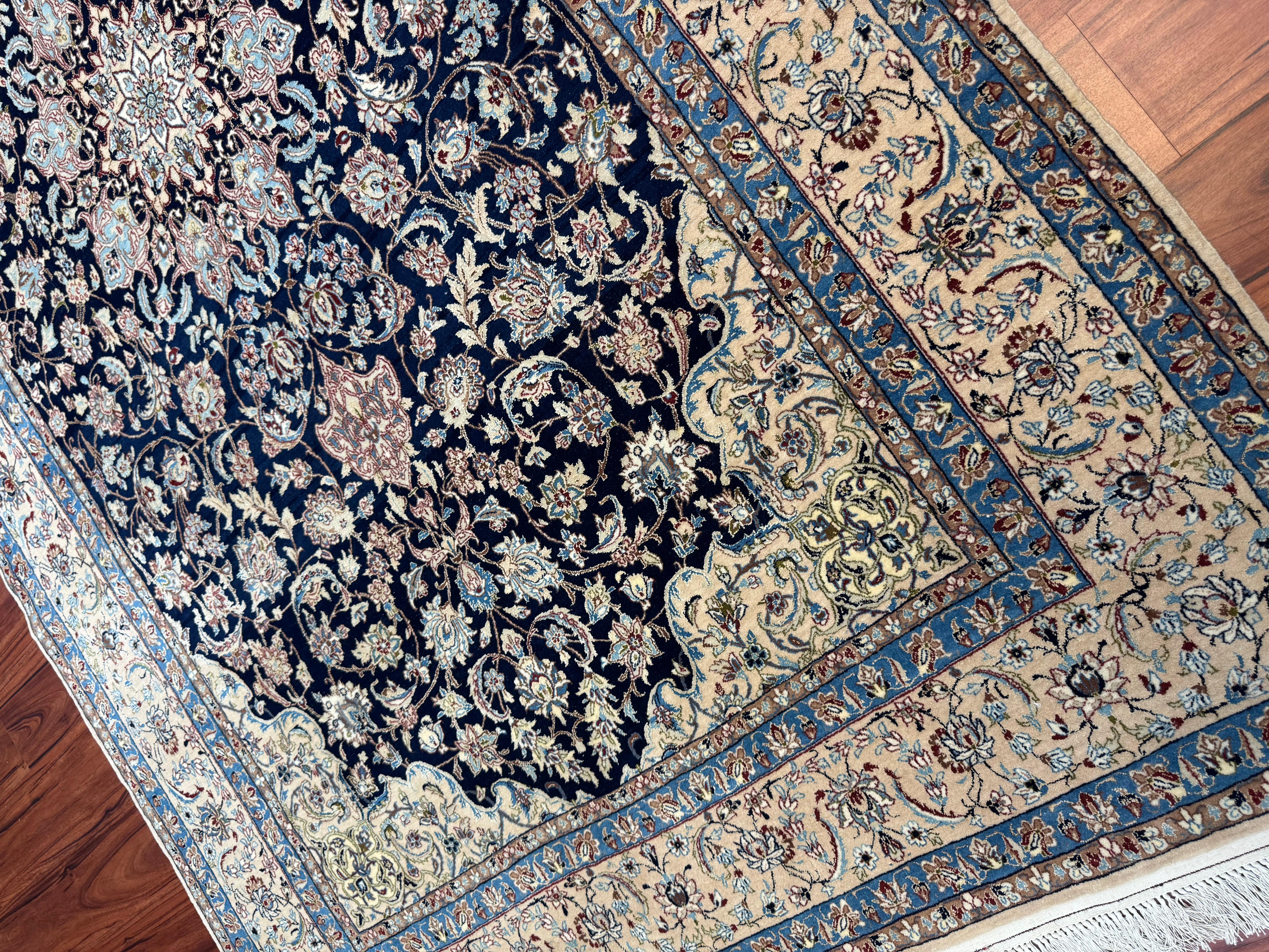Persischer Nain-Teppich im Angebot 6