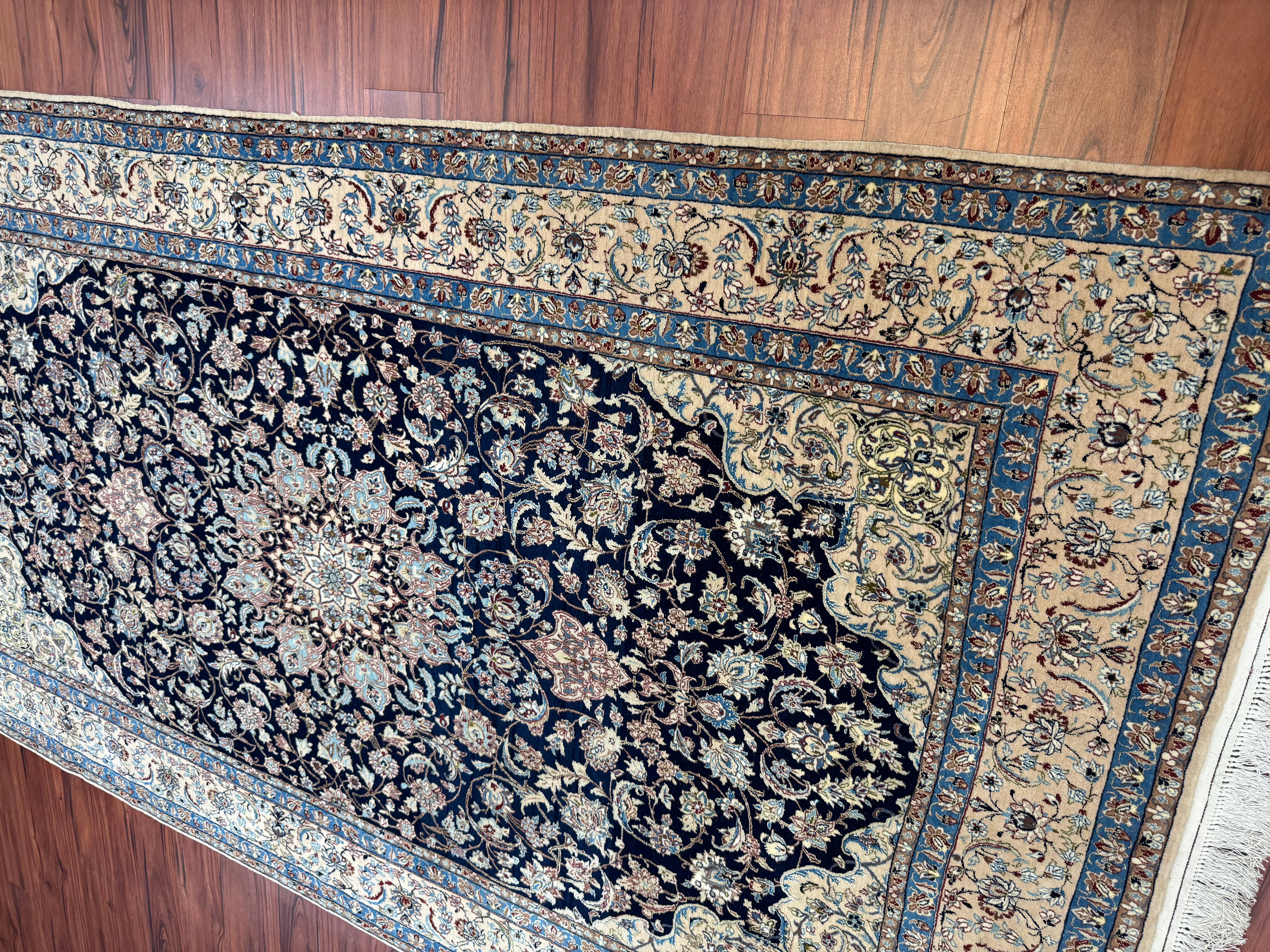Persischer Nain-Teppich im Angebot 8