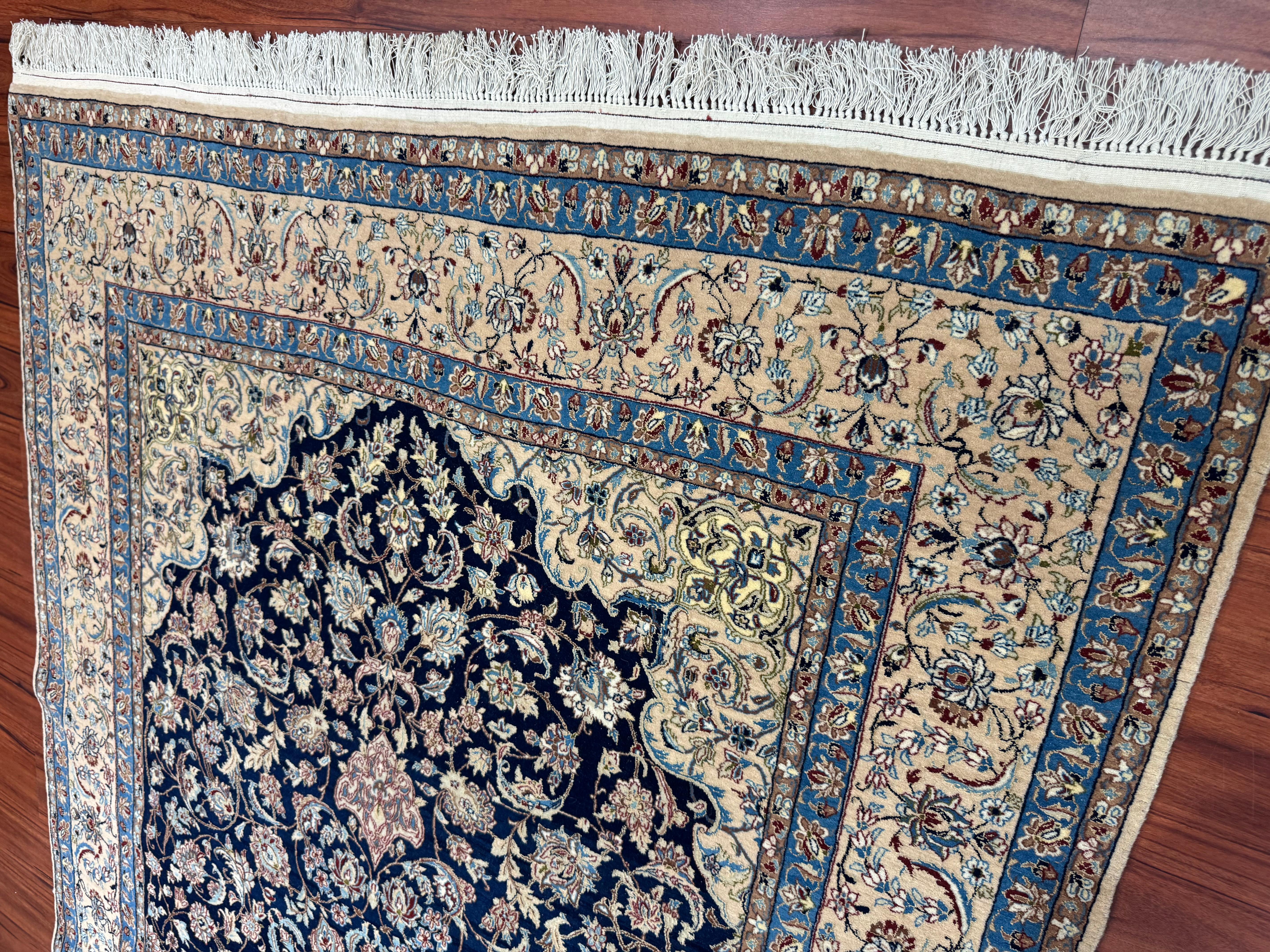Persischer Nain-Teppich im Angebot 1