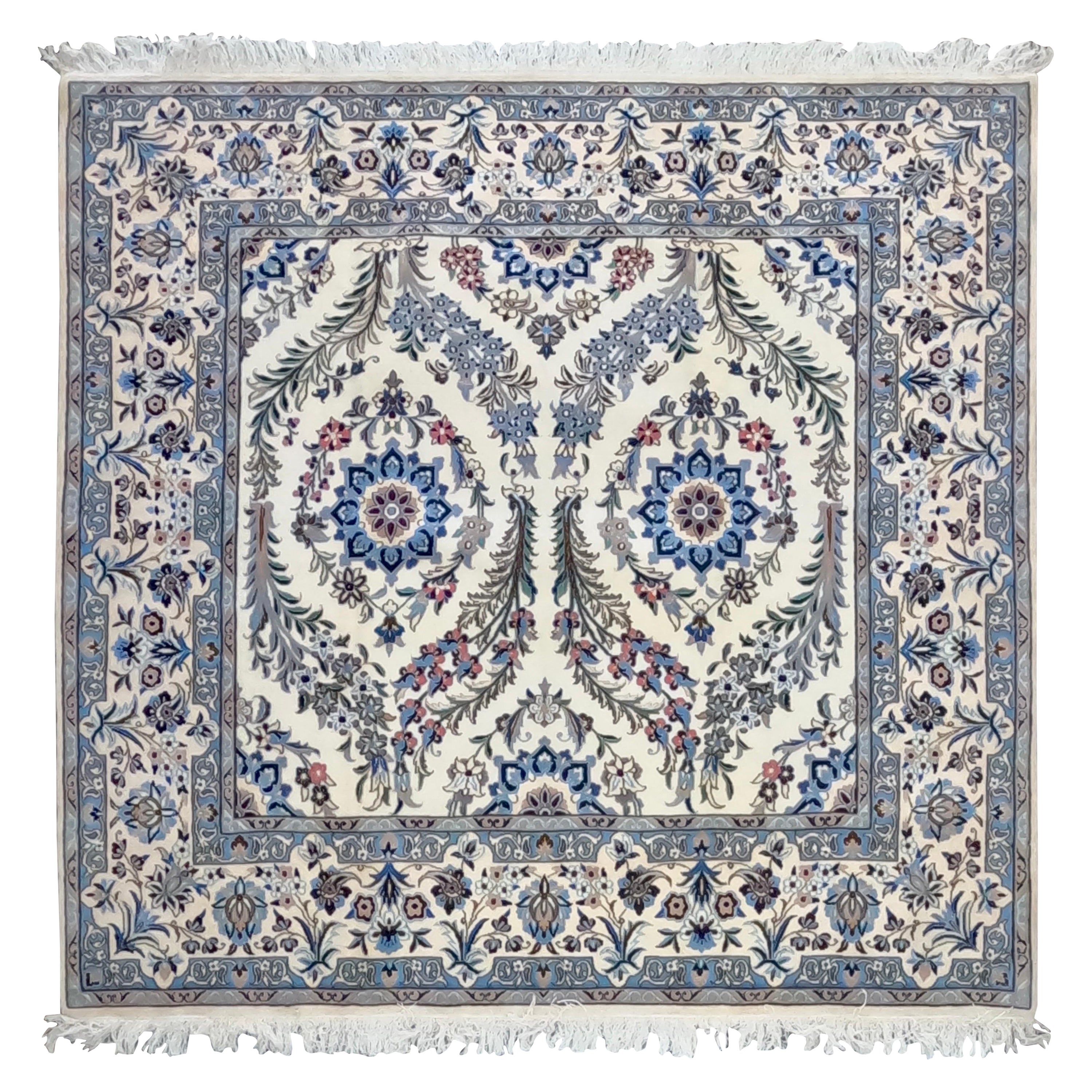 Tapis carré persan Nain en vente