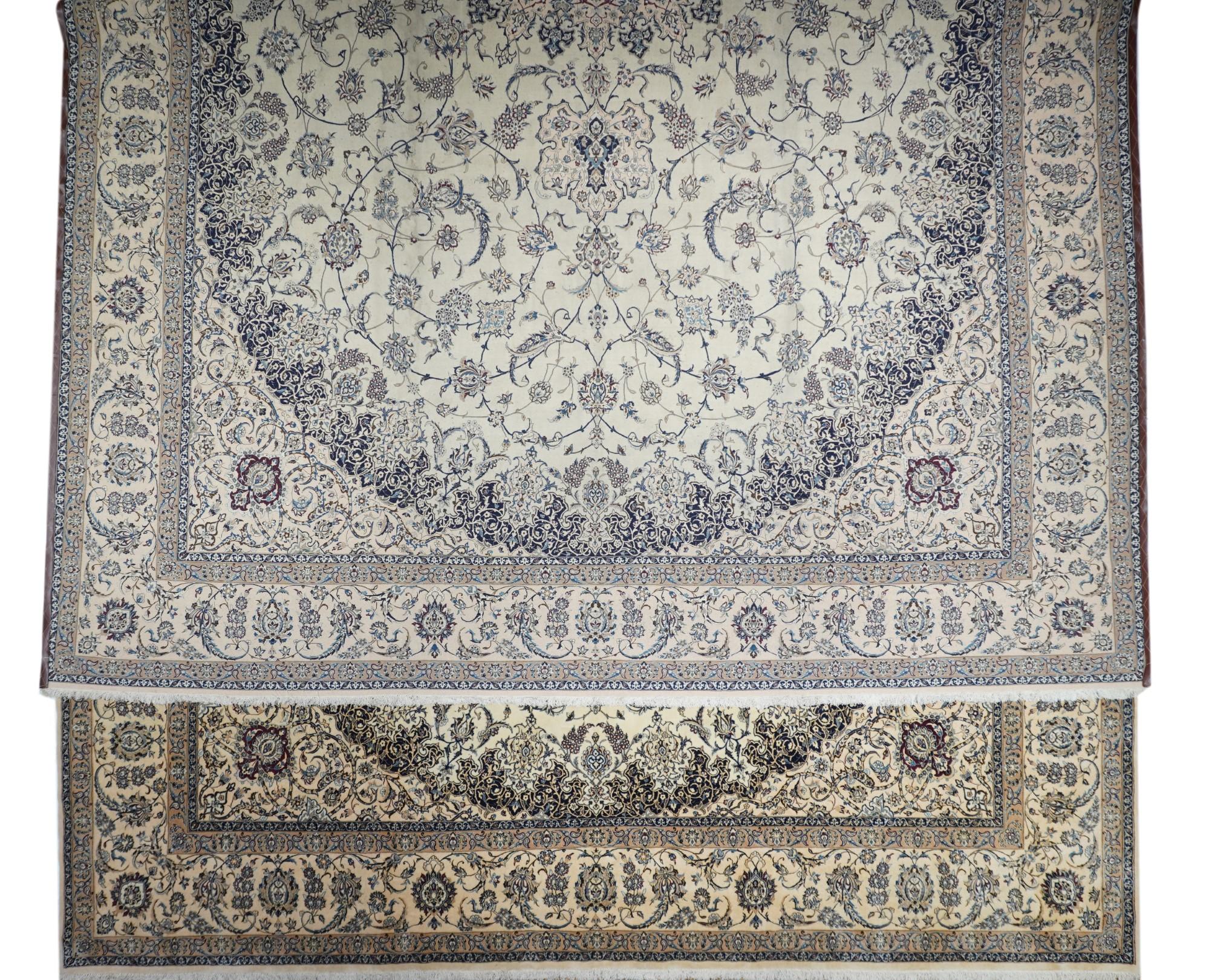 Persischer Nain-Teppich (Wolle / Seide) 12'9'' x 19'10'' im Zustand „Hervorragend“ im Angebot in New York, NY