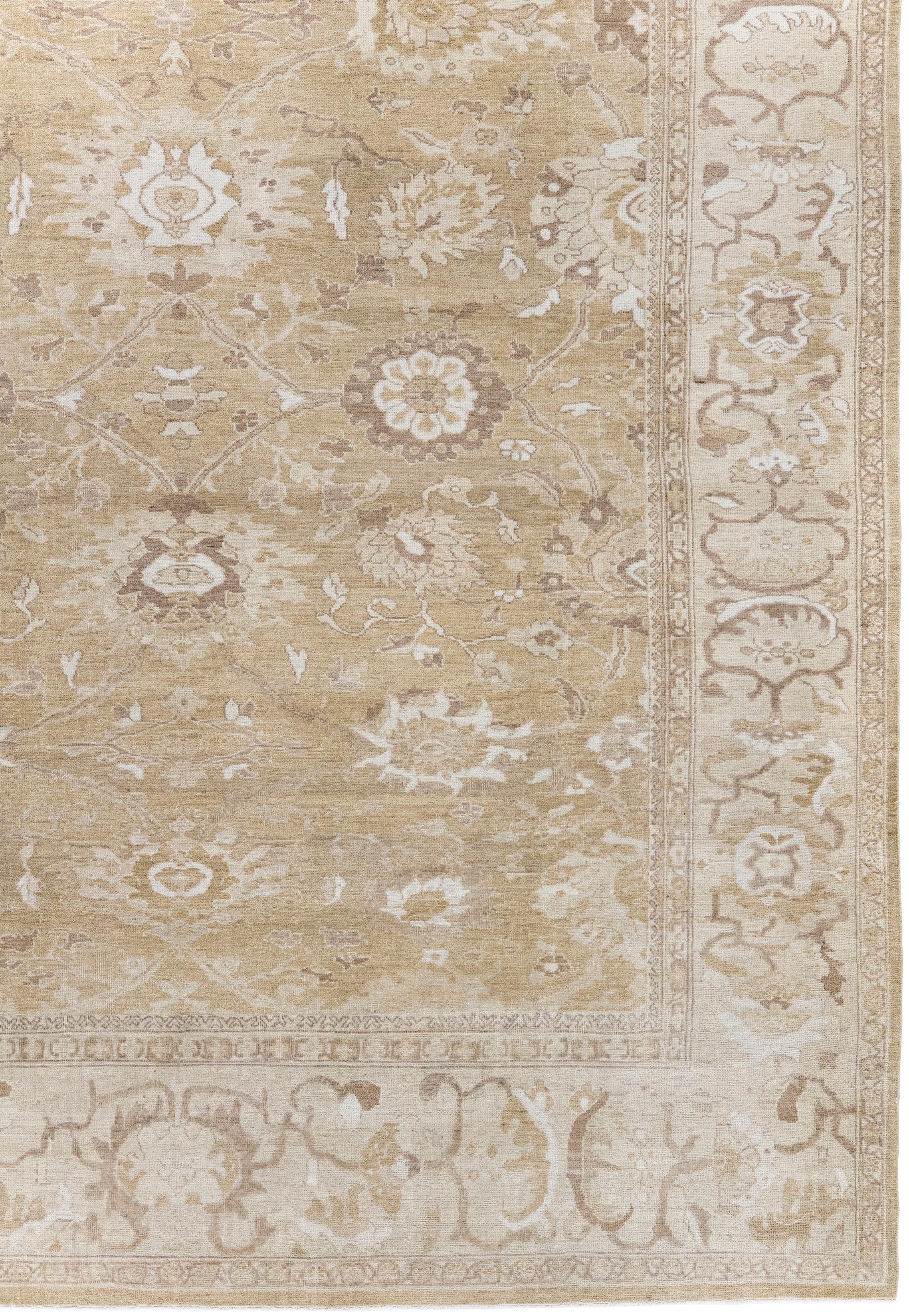 Persian Olive-Green Ziegler Sultanabad style Rug in Organic Dyes, Hand-Spun Wool en vente 3