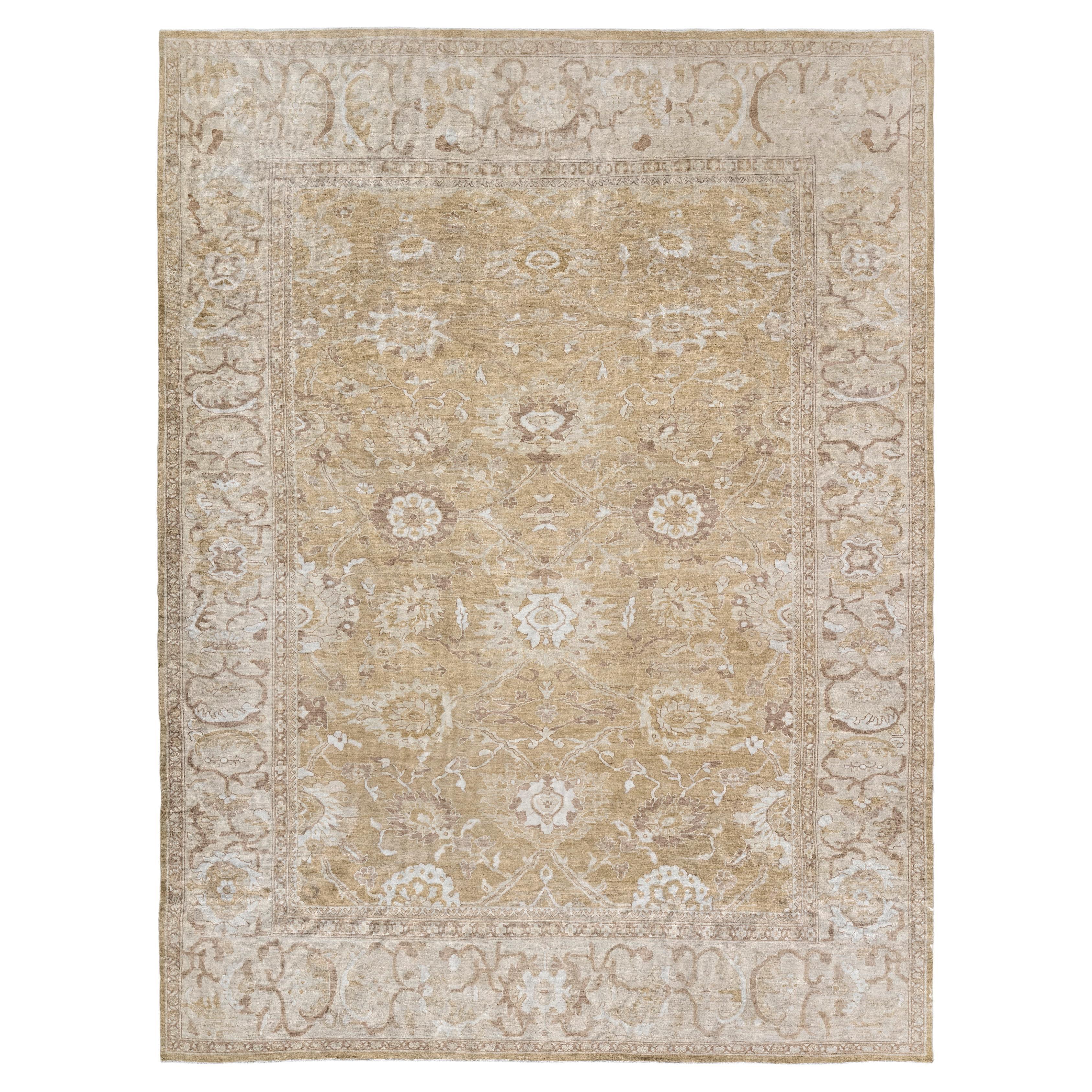 Persian Olive-Green Ziegler Sultanabad style Rug in Organic Dyes, Hand-Spun Wool en vente