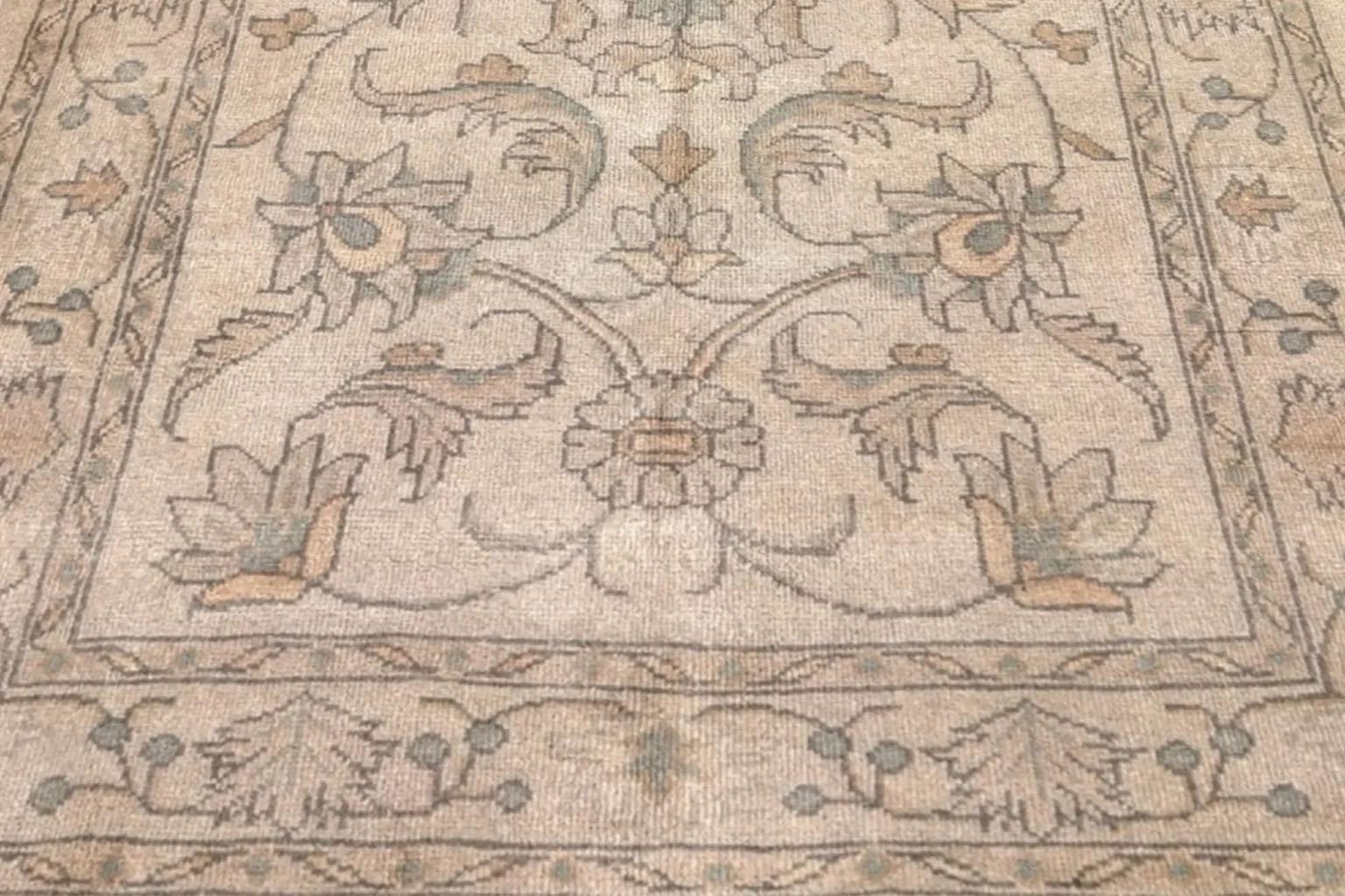 20ième siècle Persian Oushak Area Rugs Circa 1990 - 66747 en vente