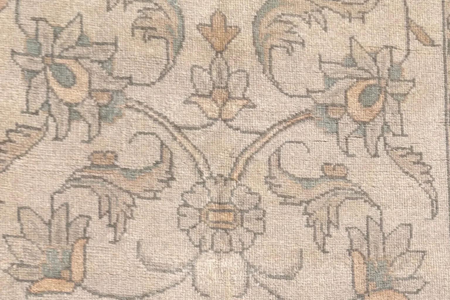 Laine Persian Oushak Area Rugs Circa 1990 - 66747 en vente